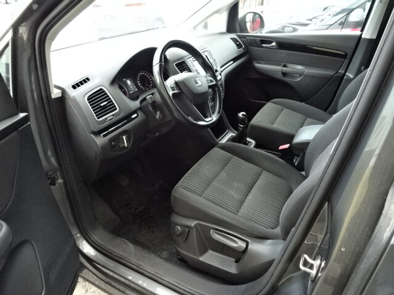 SEAT Alhambra Executive Plus 2,0 TDI CR — photo 9
