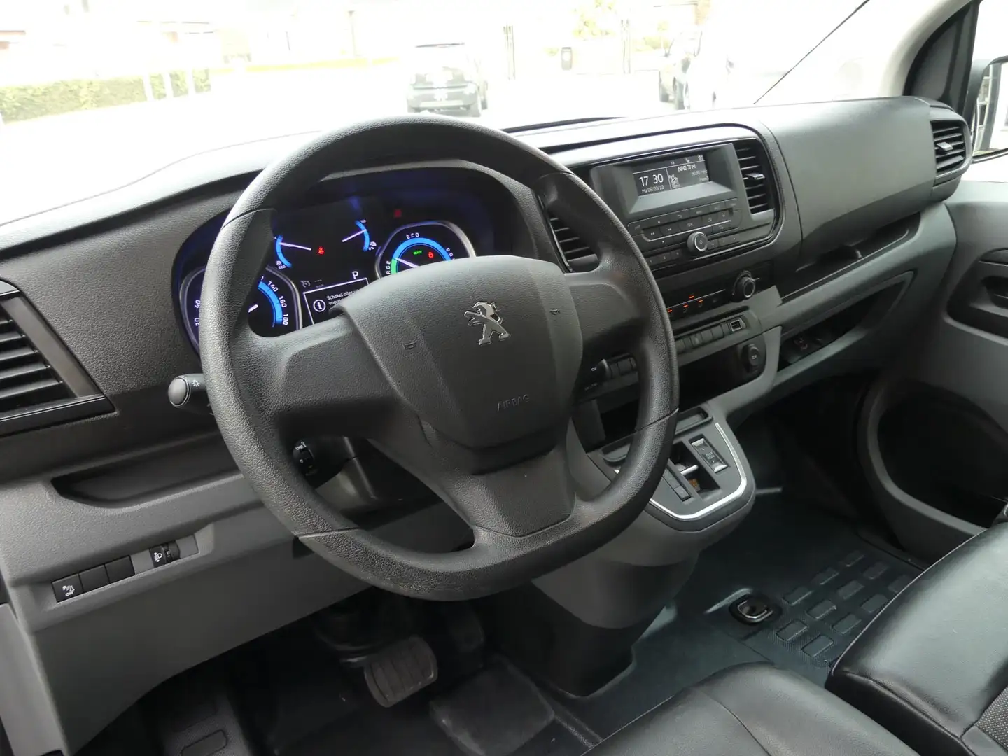 Peugeot e-Expert L3 50kWh Pro (Vanaf €. 325,- p.m. financiering) - 2