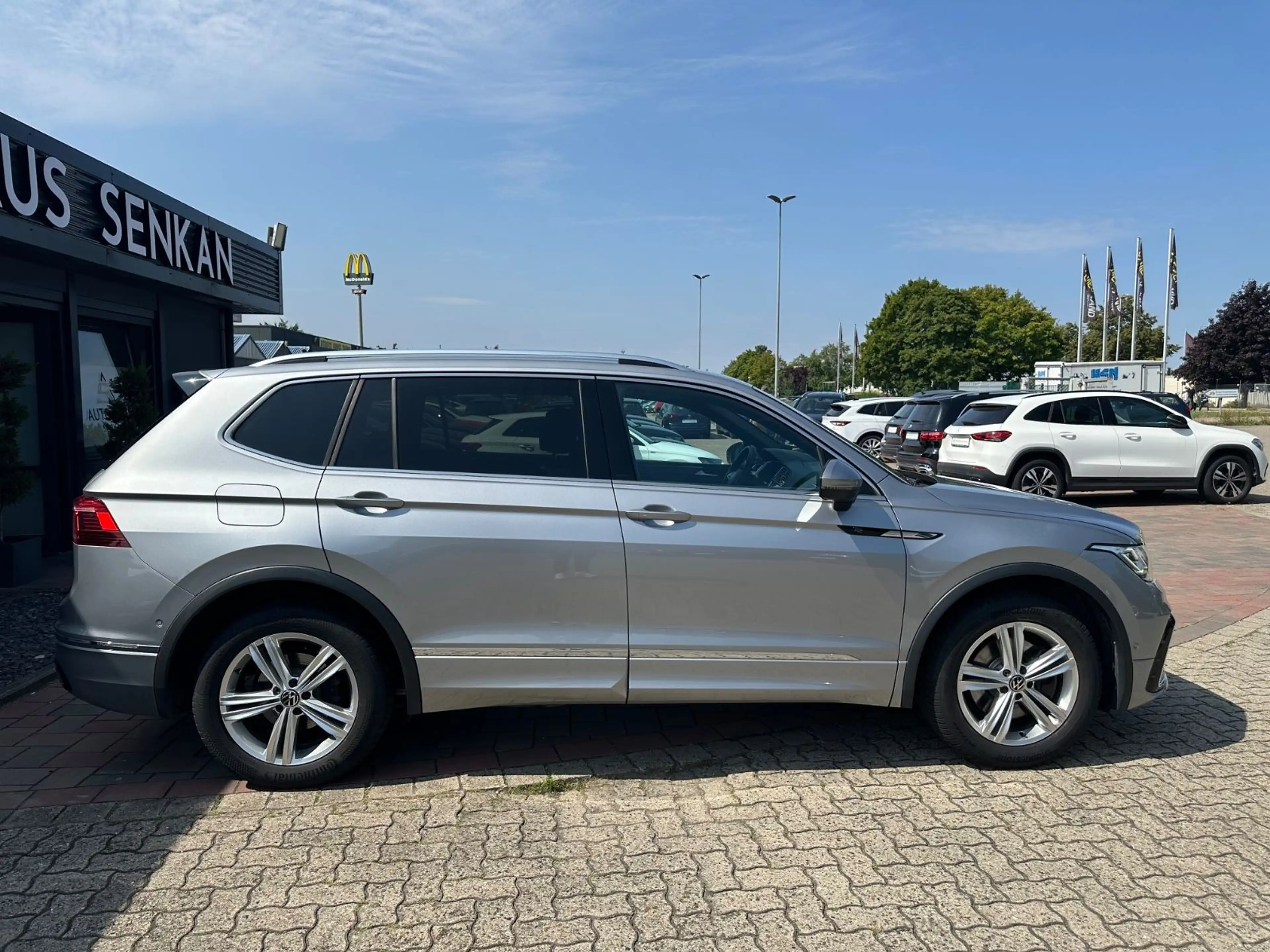 Volkswagen Tiguan Allspace 4M R-LINE*360°*HUD*AHK*DYNAUDIO* — photo 9