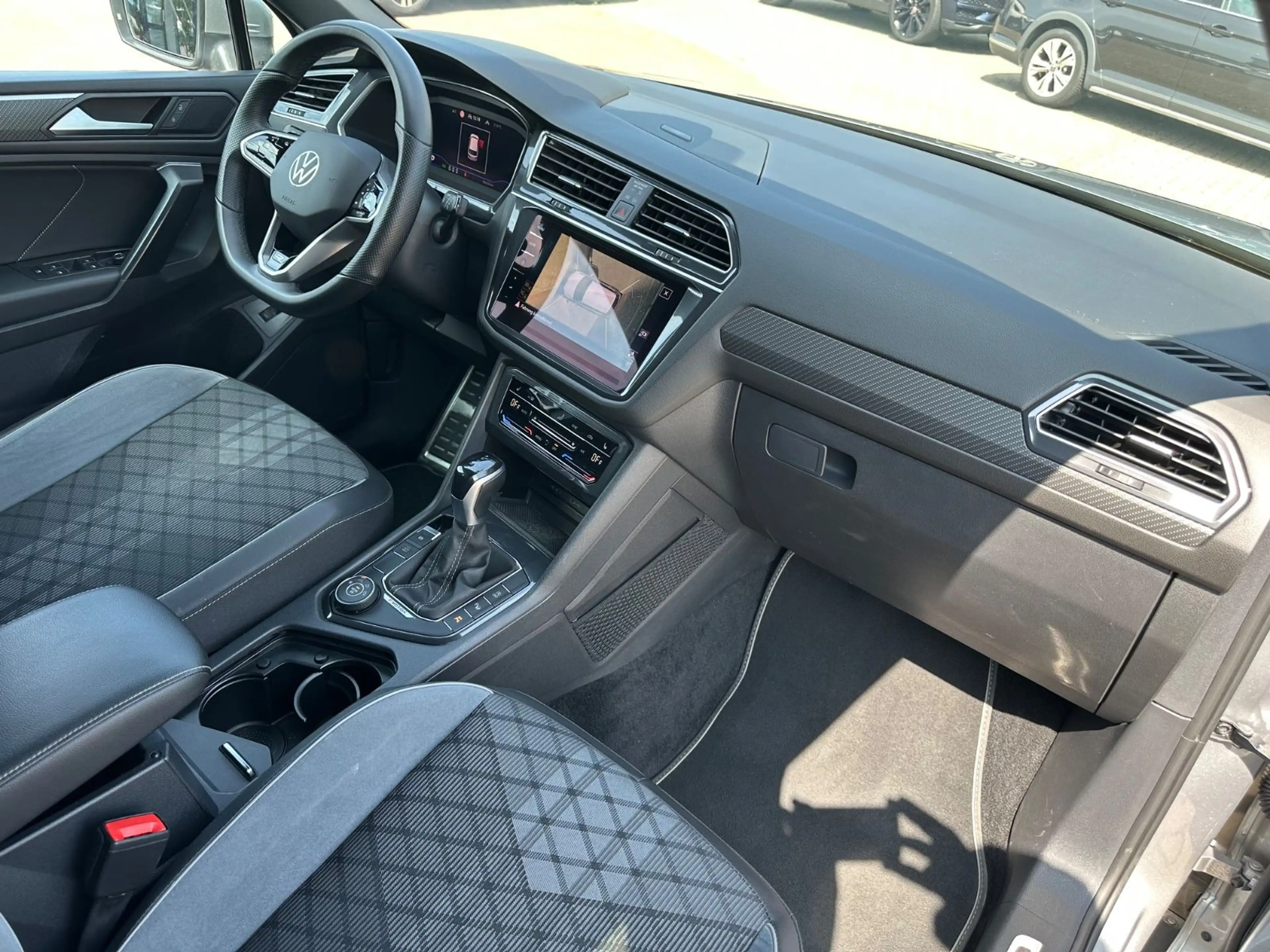Volkswagen Tiguan Allspace 4M R-LINE*360°*HUD*AHK*DYNAUDIO* — photo 14