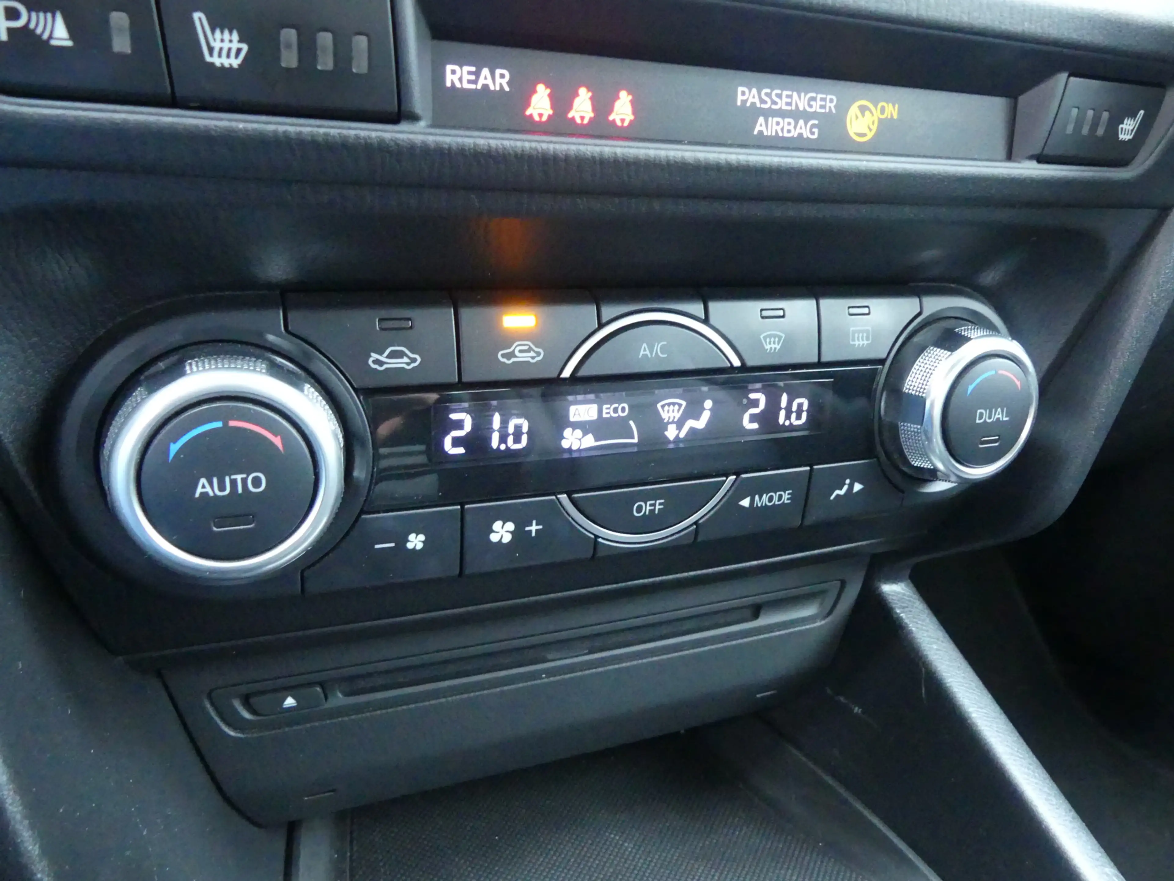 Mazda 3 2.0 GT-M / Trekhaak / Nieuwstaat — photo 15