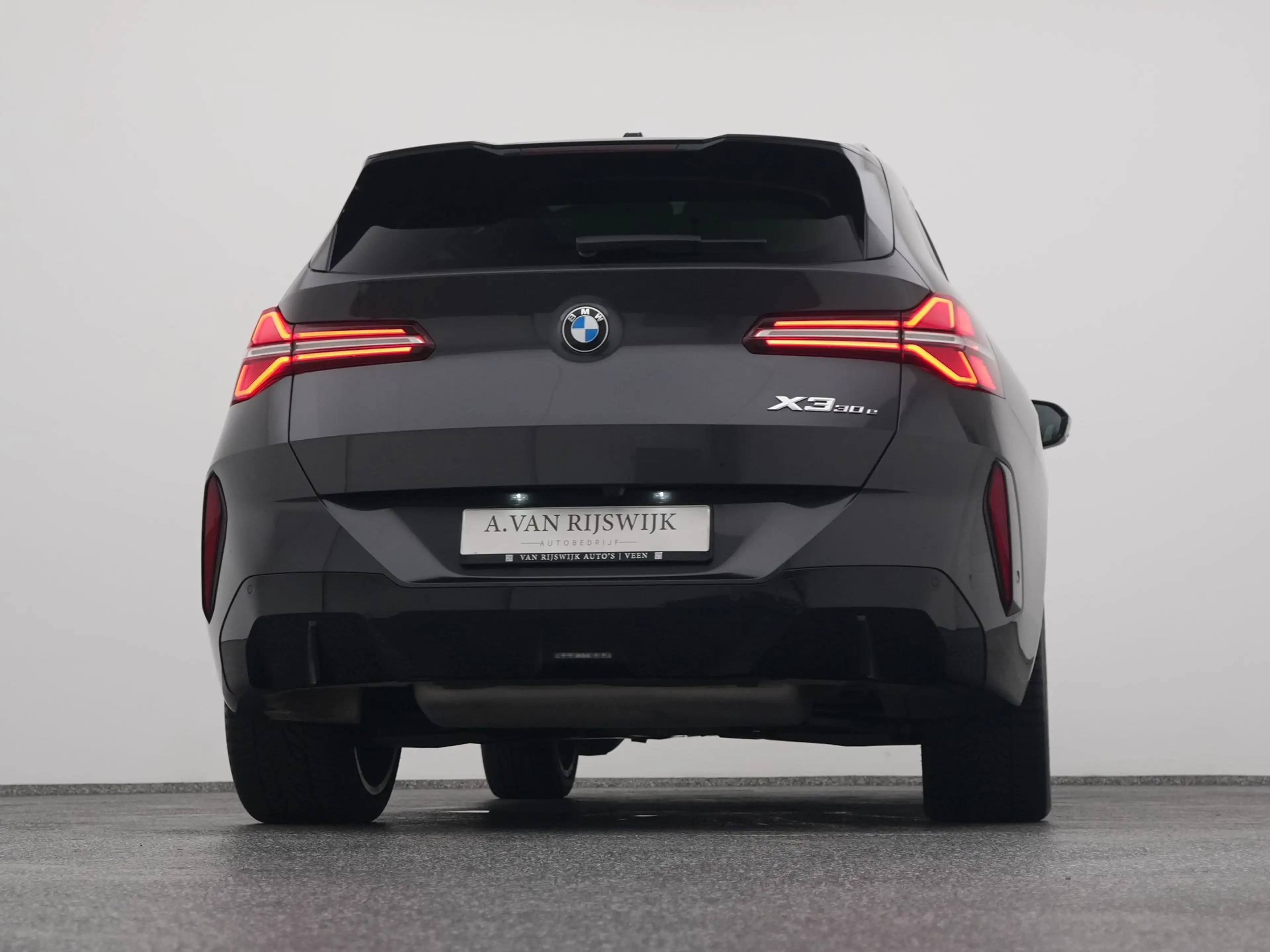BMW X3 30e xDrive M-Sport | PANO | 360° | H&K | HUD | STO — photo 36