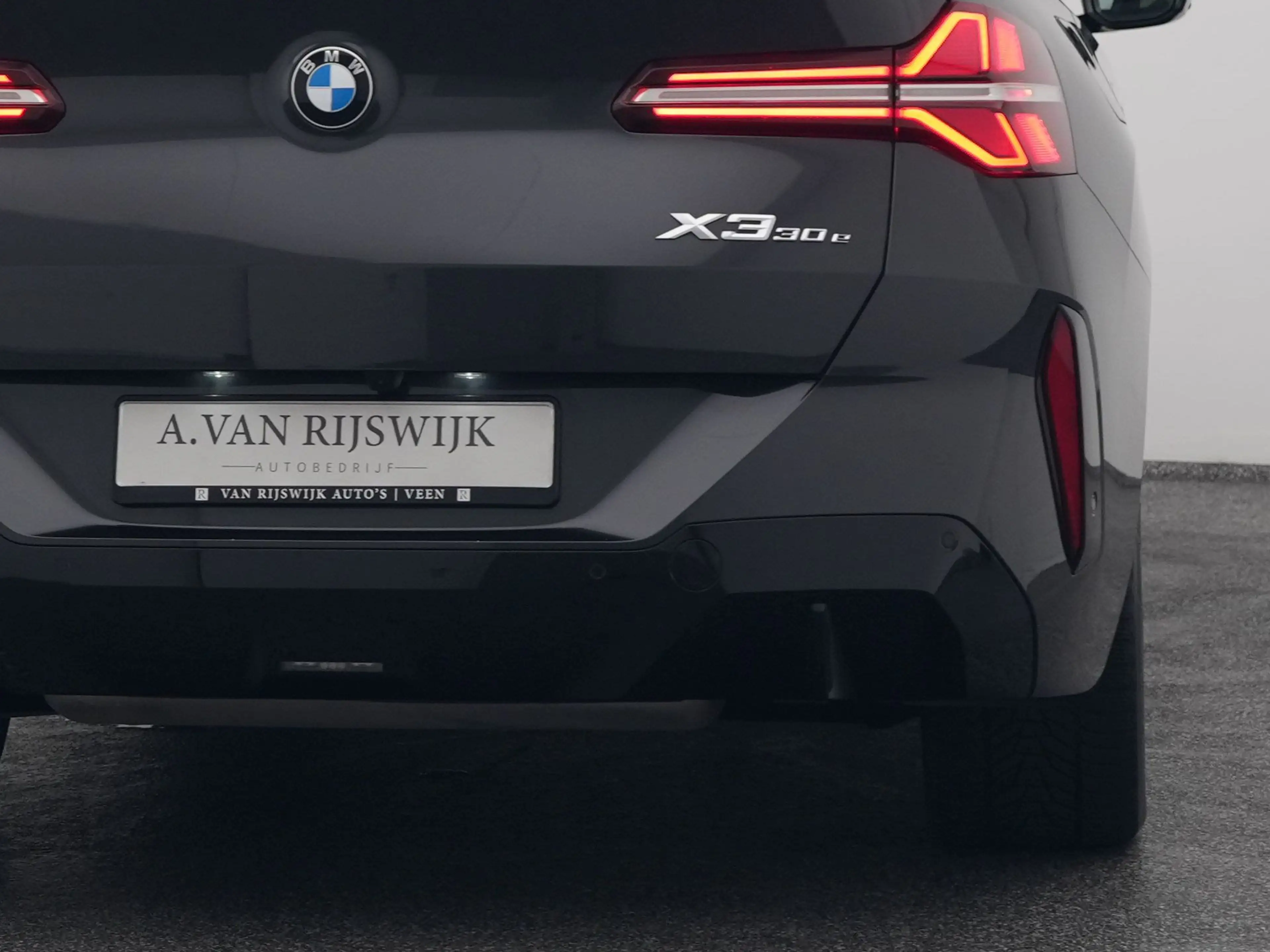 BMW X3 30e xDrive M-Sport | PANO | 360° | H&K | HUD | STO — photo 20