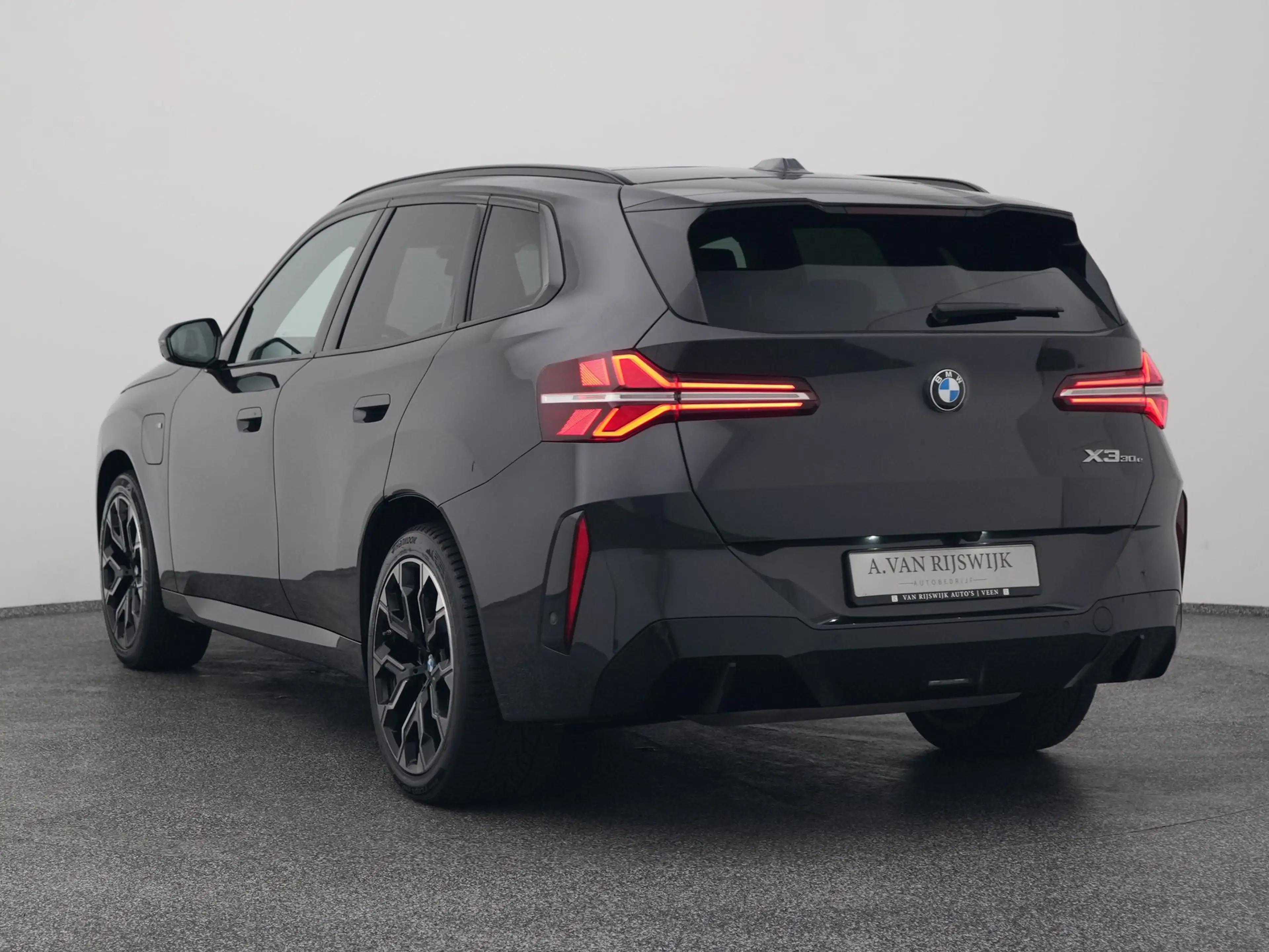 BMW X3 30e xDrive M-Sport | PANO | 360° | H&K | HUD | STO — photo 5