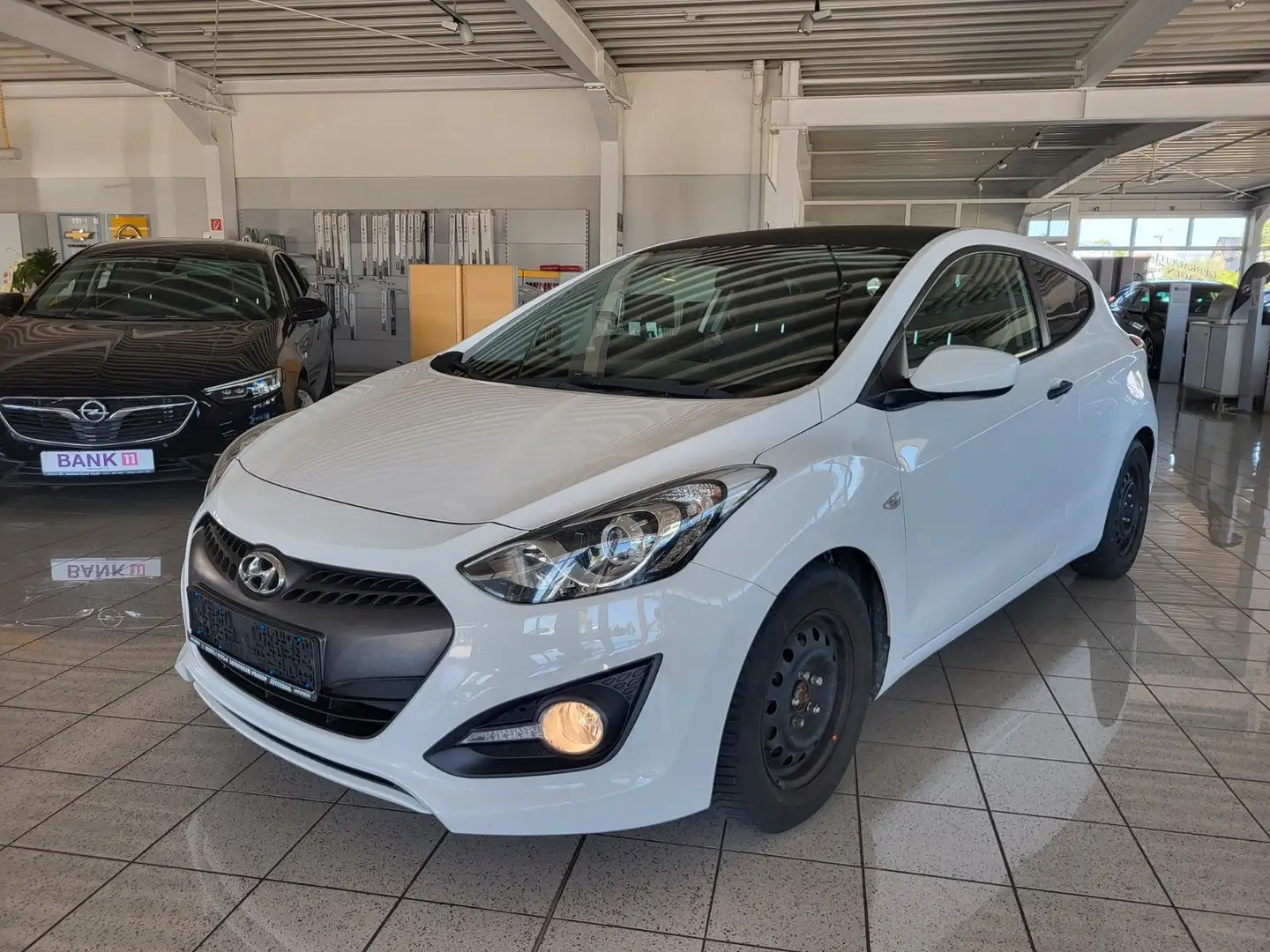 Hyundai i30 Coupe Classic **AU/HU bis 10/2026** 1-Hand Blanc - 1