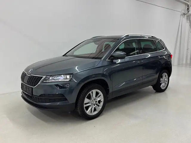 Skoda Karoq 2,0 TDI Style SC DSG Aut. AHK RFK ACC LED Ambie...