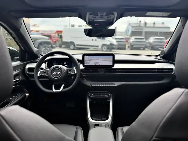 Jeep Avenger view 10