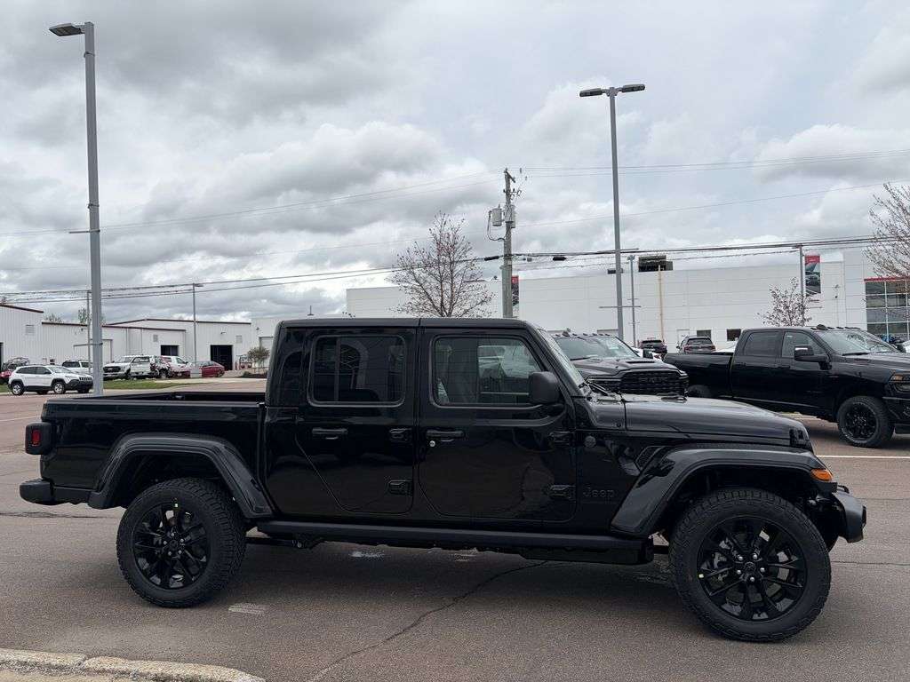2026 Jeep Gladiator NightHawk! 0% FINANCING! — photo 1