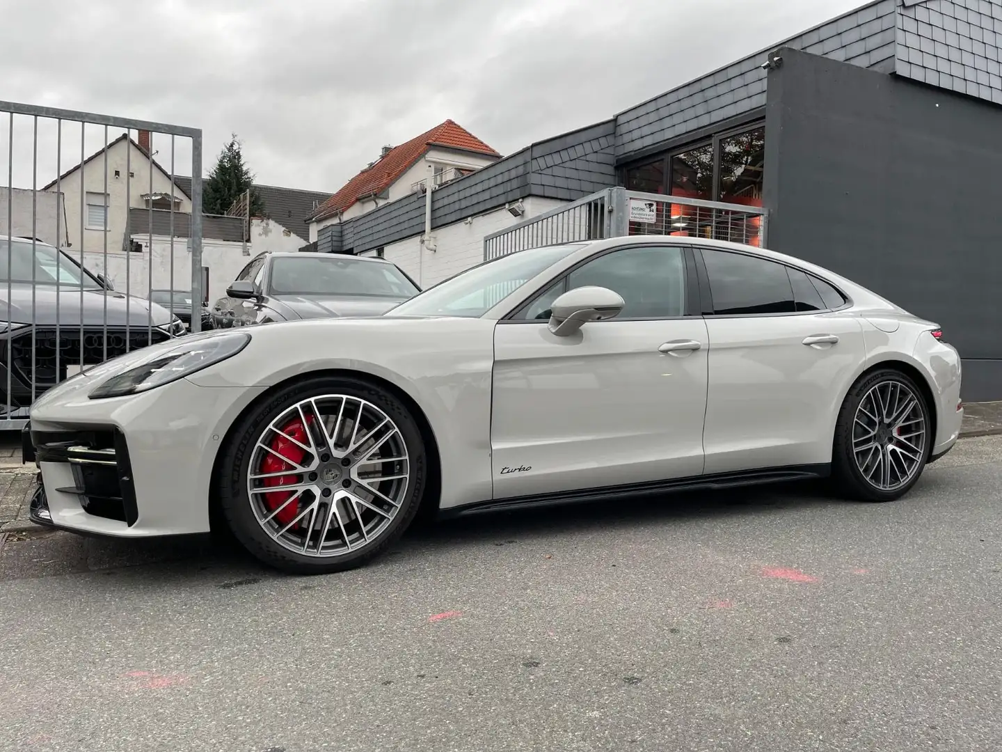 Porsche Panamera Turbo E-Hybrid |HUD|Burmester|Nightvisi Gris - 1