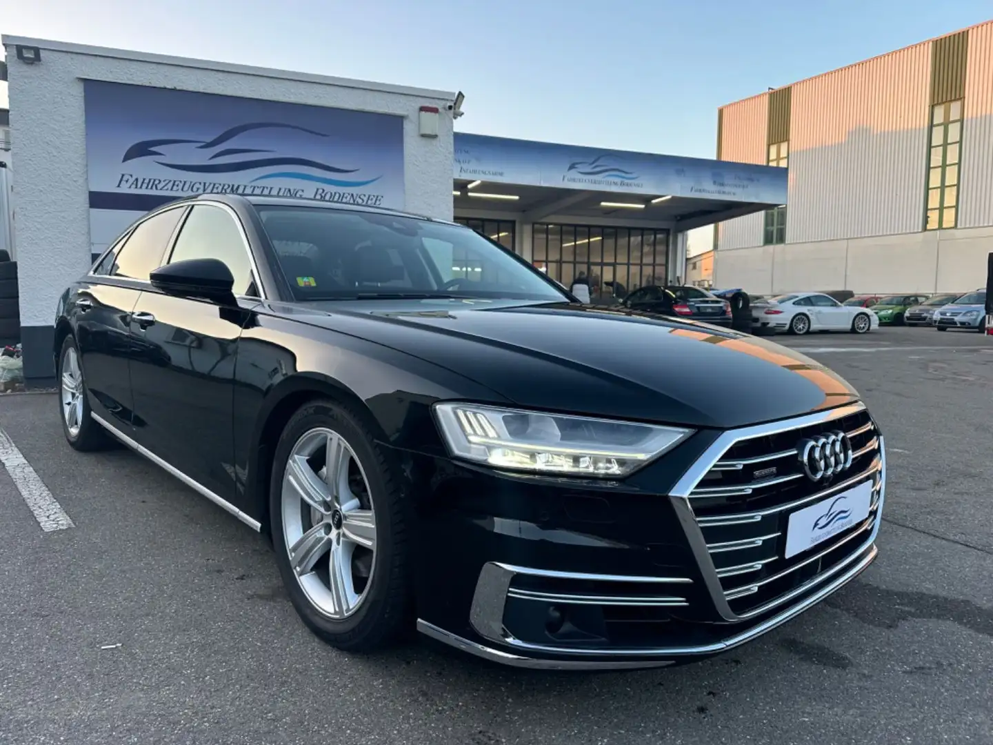 Audi A8 50 TDI quattro UVP 120 Чорний - 1
