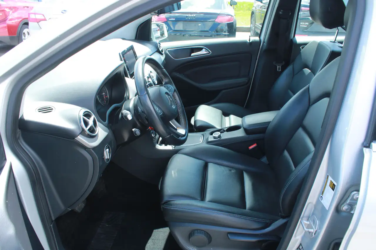 Mercedes-Benz B-Class снимка Mercedes-Benz B-Class