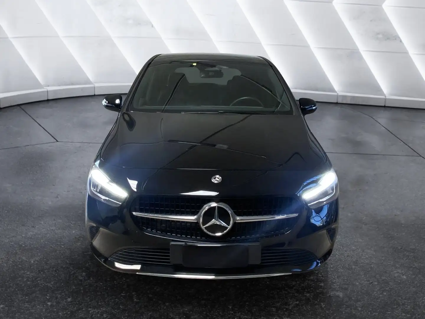 Mercedes-Benz B 180 B 180 d Automatic Progressive Advanced Plus Negro - 2