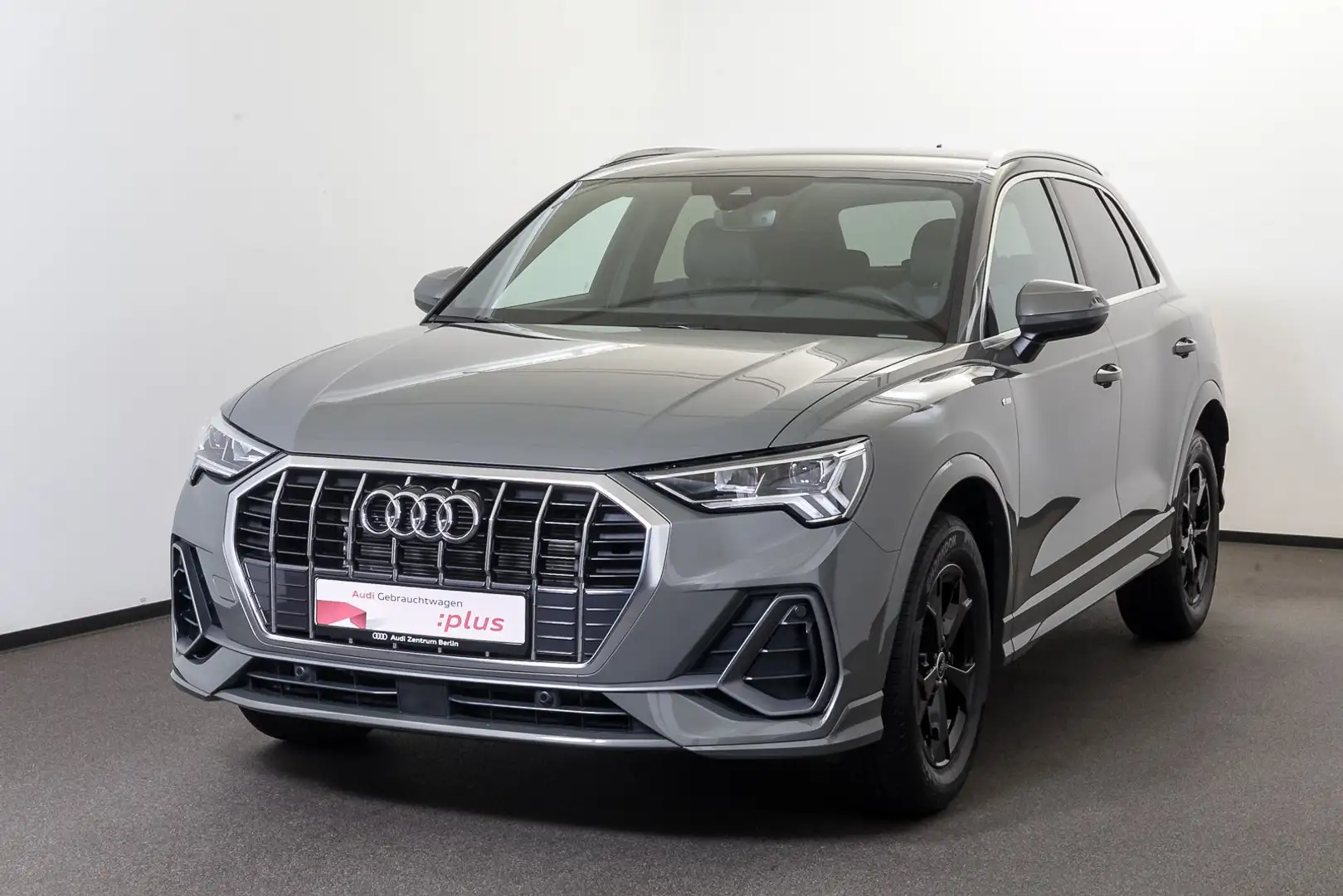 Audi Q3 S line 35 TFSI S tr. AHK LED PDC NAVI VIRTC Grau - 2