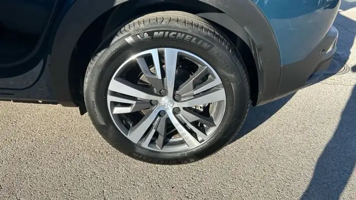 Peugeot 3008 Allure Pack PureTech S&S EAT8 2023, foto 5