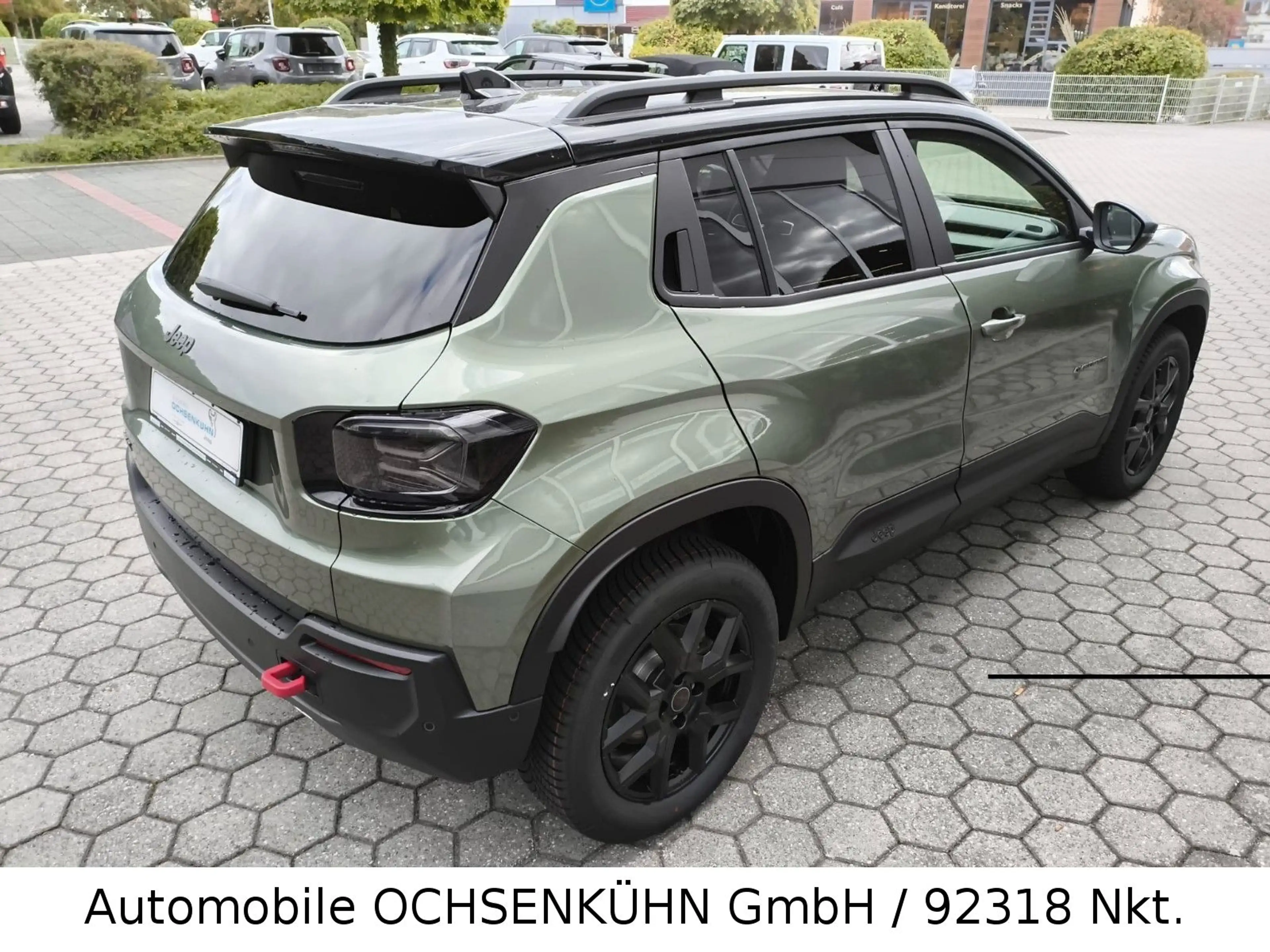 Jeep Avenger 1.2 MHEV 4x4 Overland — photo 3