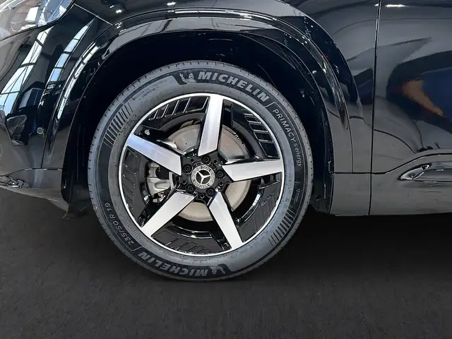 Mercedes-Benz GLB view 7
