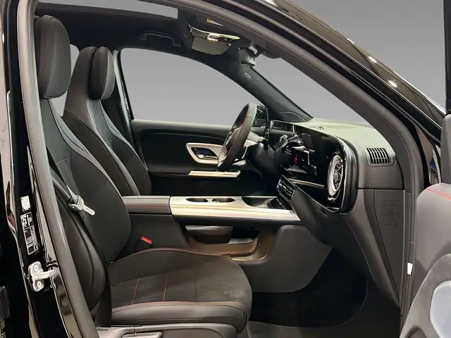 Mercedes-Benz GLB view 14