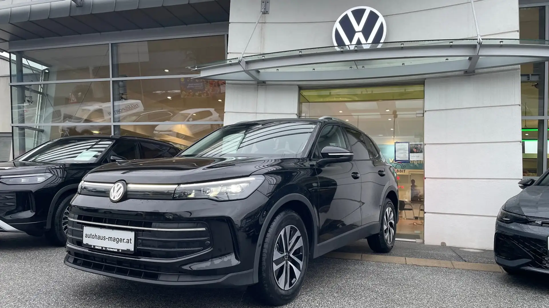 Volkswagen Tiguan Friends TDI DSG Schwarz - 1