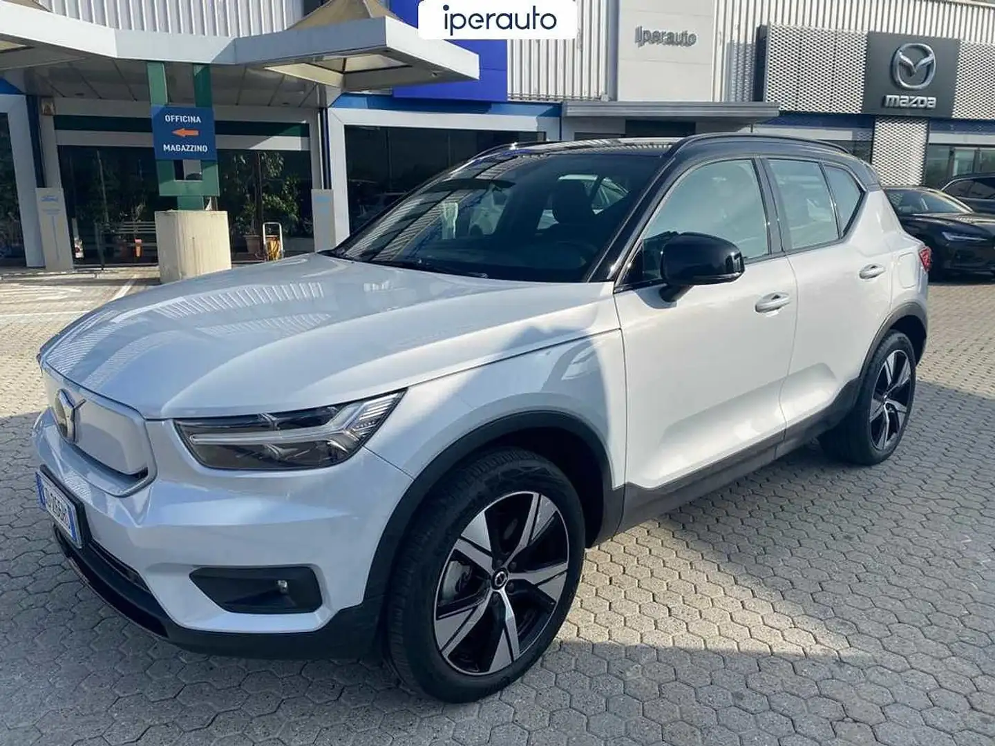 Volvo XC40 P8 recharge pure electric R-design awd Argento - 1