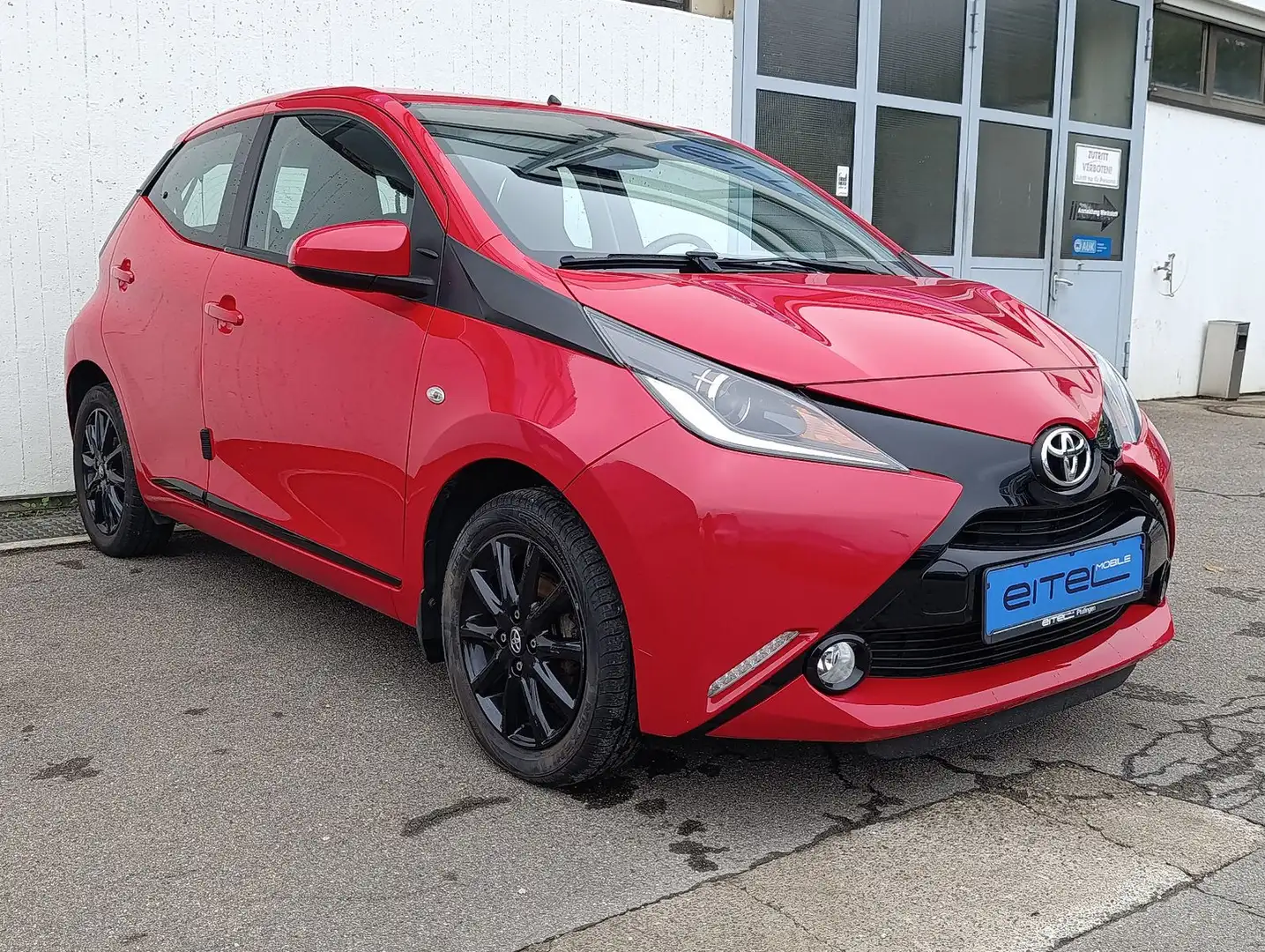 Toyota Aygo AYGO x-play touch Klima Kamera Tempomat Rojo - 2