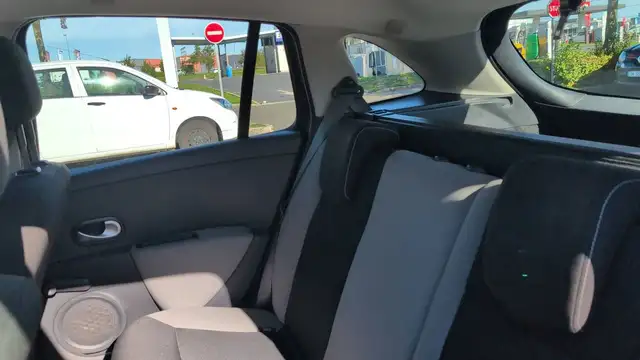 Renault Unknown Model view 9