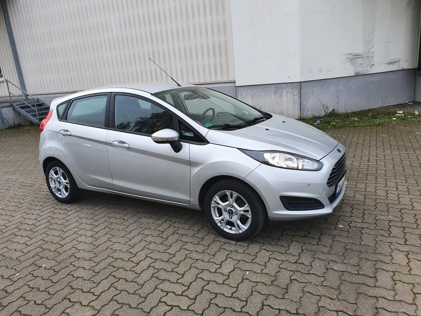 Ford Fiesta 1.0 Start-Stop SYNC Edition Gris - 1