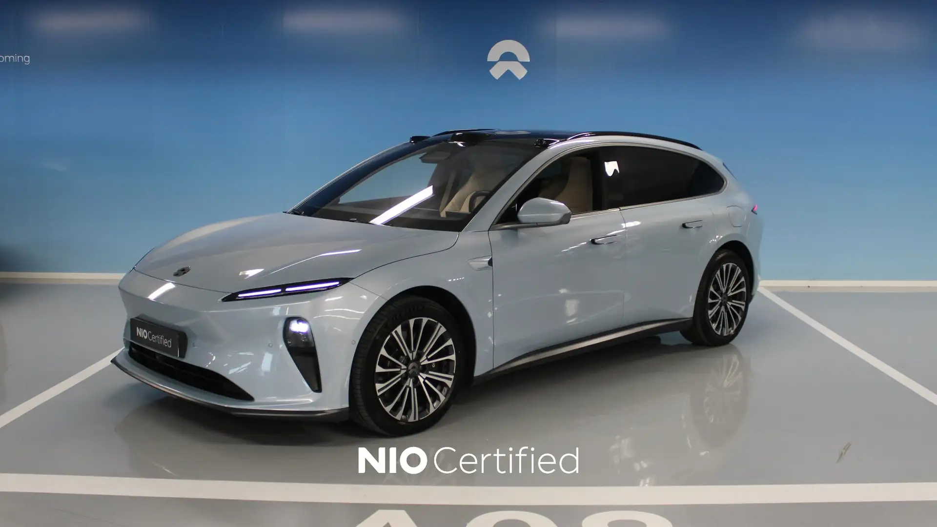 NIO ET5 Touring Standard Range Blau - 1