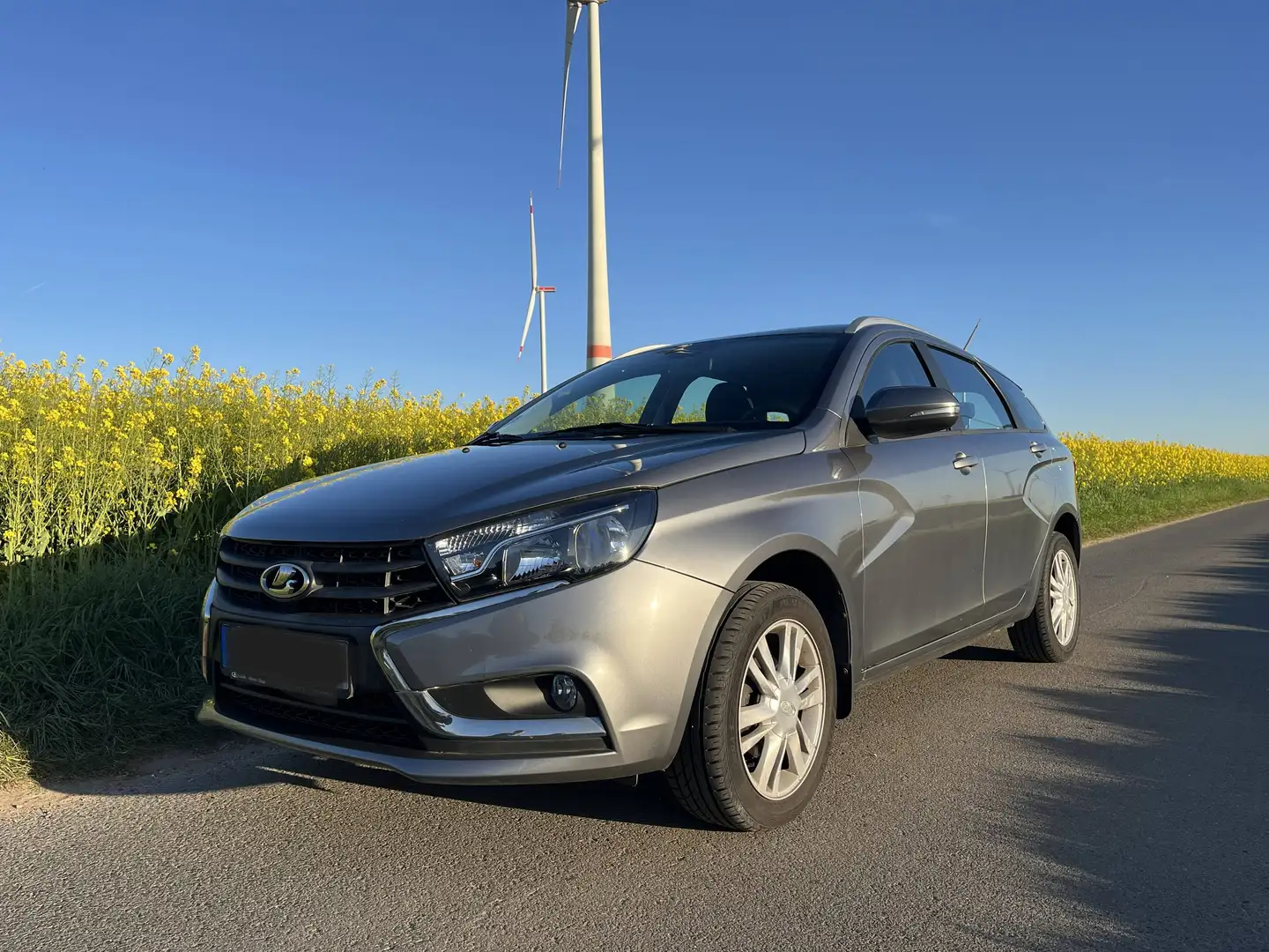 Lada Vesta Lada Vesta SW 1.8 MT „Comfort + Image” Grau - 2