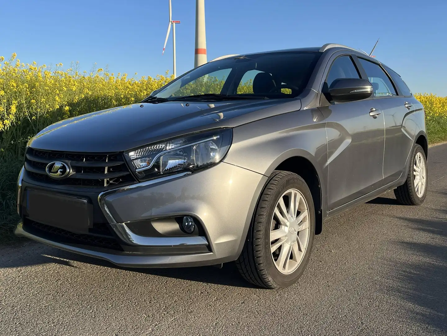 Lada Vesta Lada Vesta SW 1.8 MT „Comfort + Image” Grau - 1