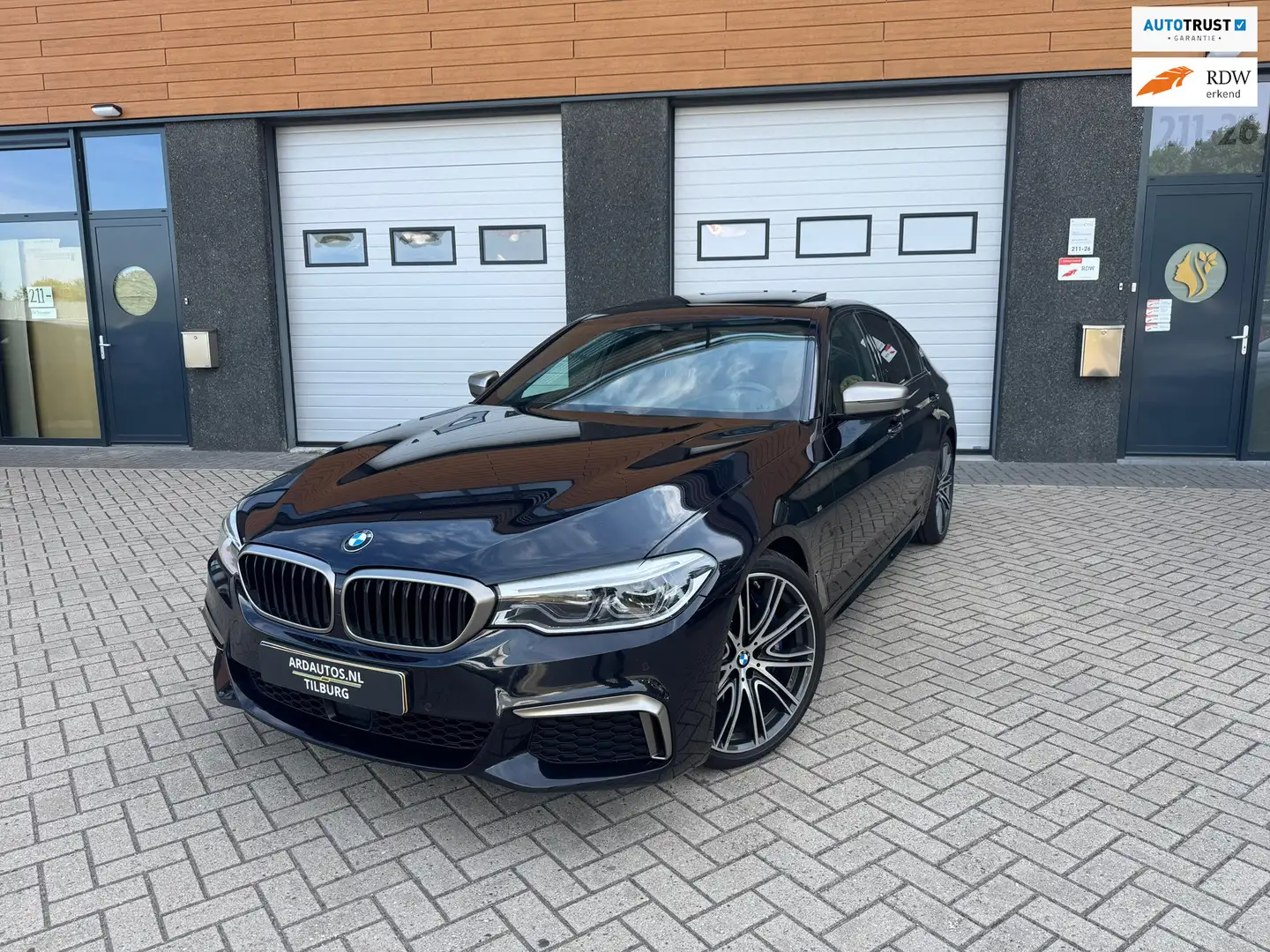 BMW M550 5-serie M550i xDrive High Executive Massage-Head U Noir - 1