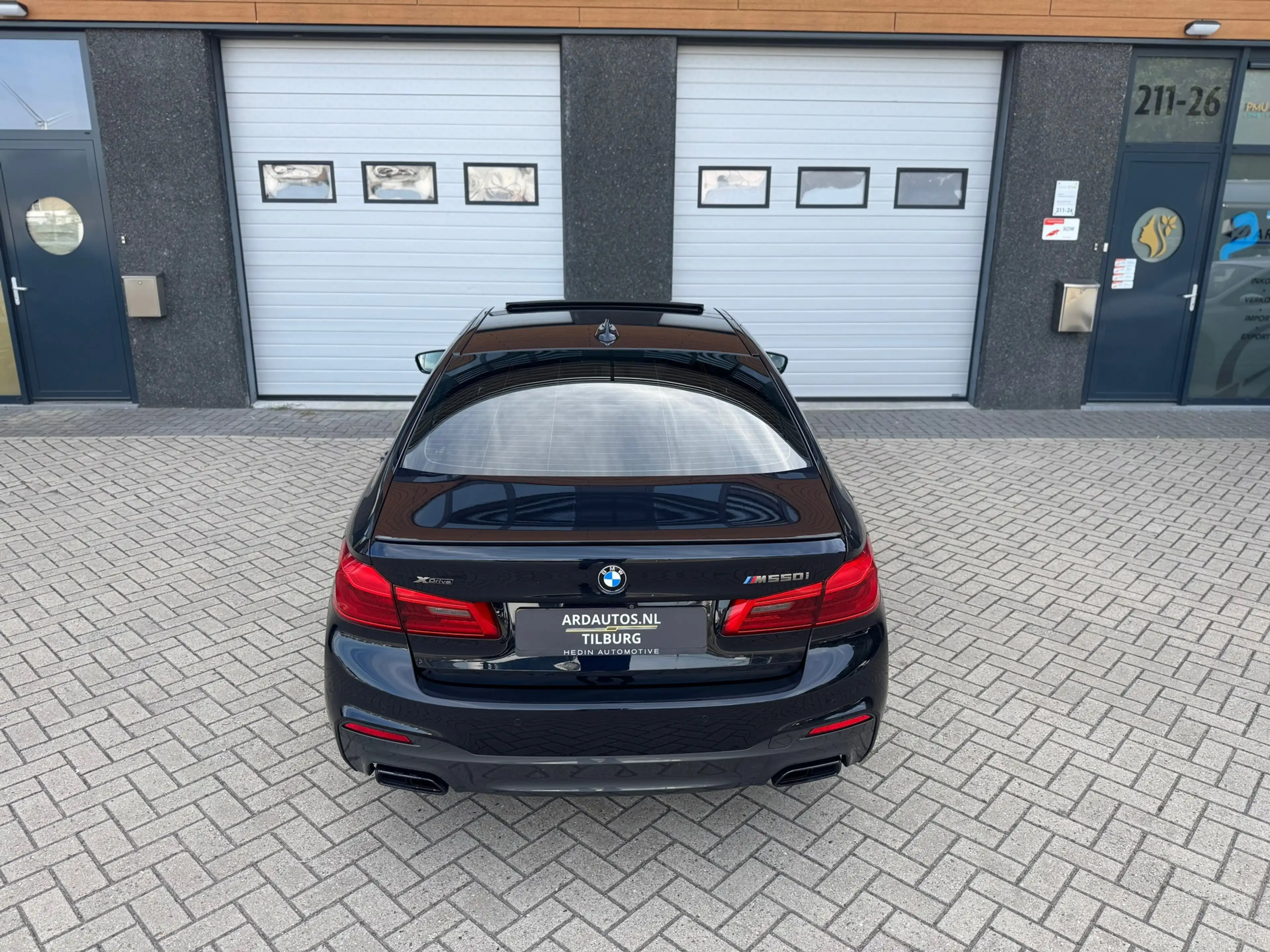 BMW M550 5-serie M550i xDrive High Executive — photo 14