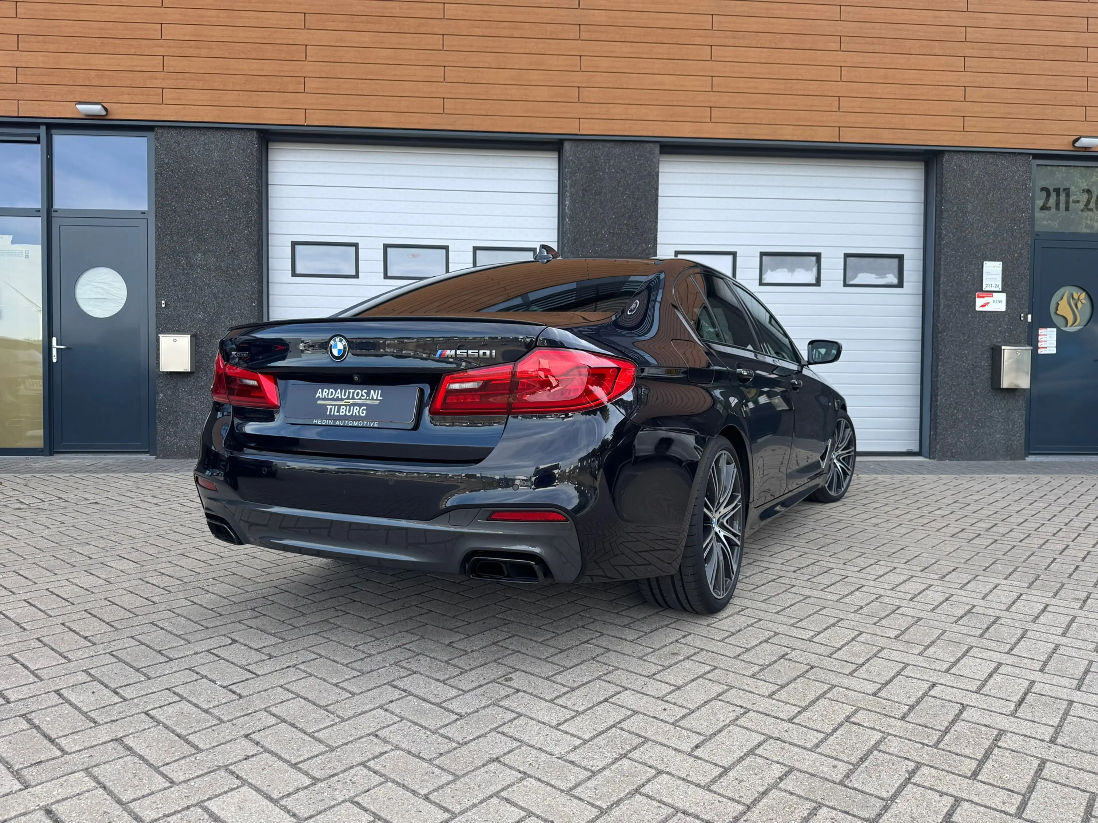 BMW M550 5-serie M550i xDrive High Executive — photo 9
