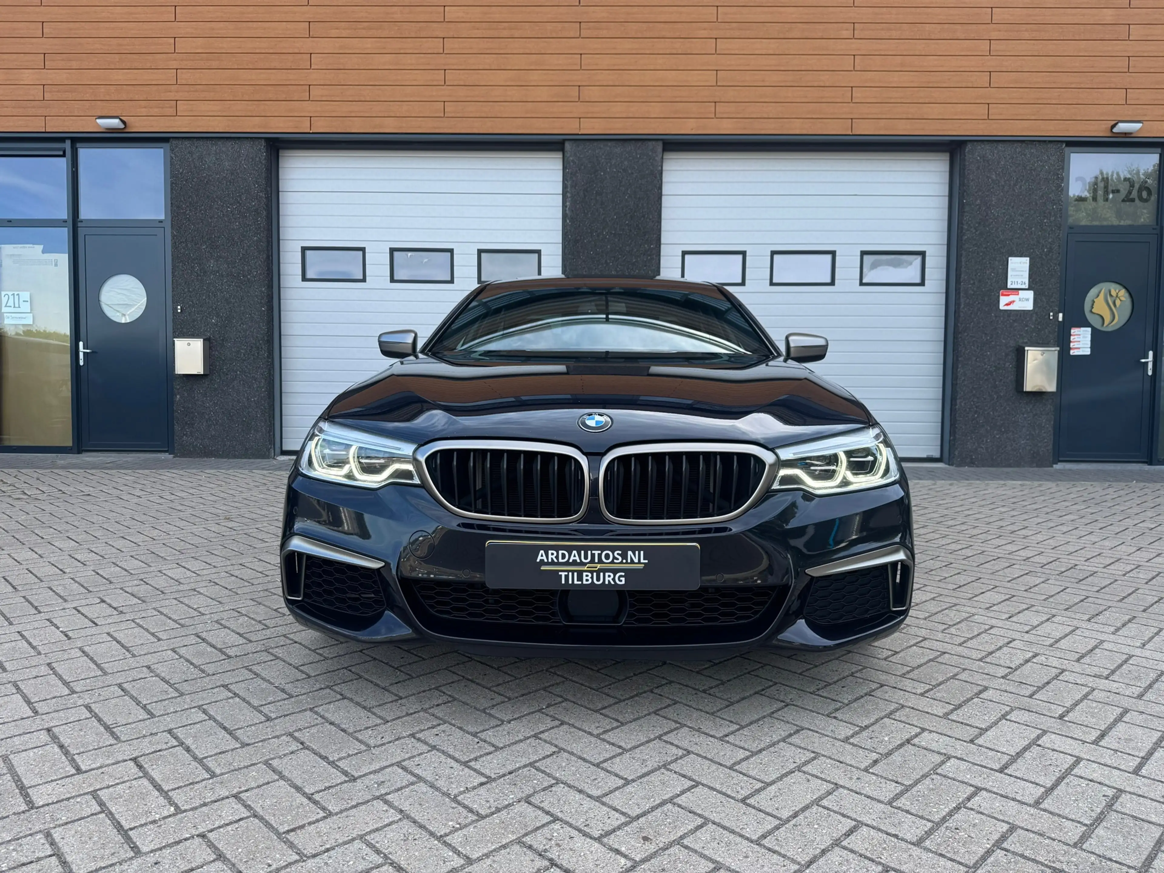 BMW M550 5-serie M550i xDrive High Executive — photo 5