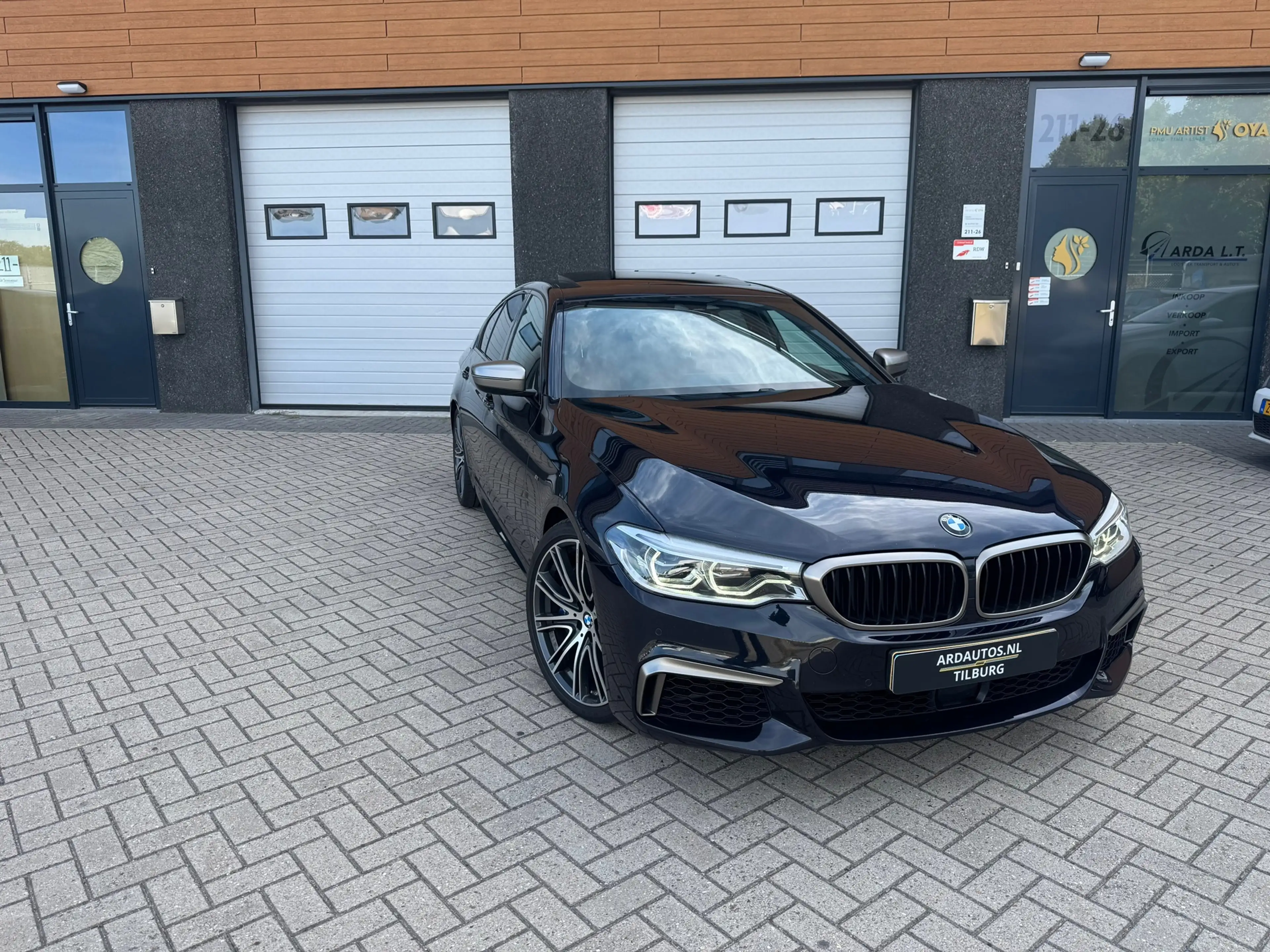 BMW M550 5-serie M550i xDrive High Executive — photo 4