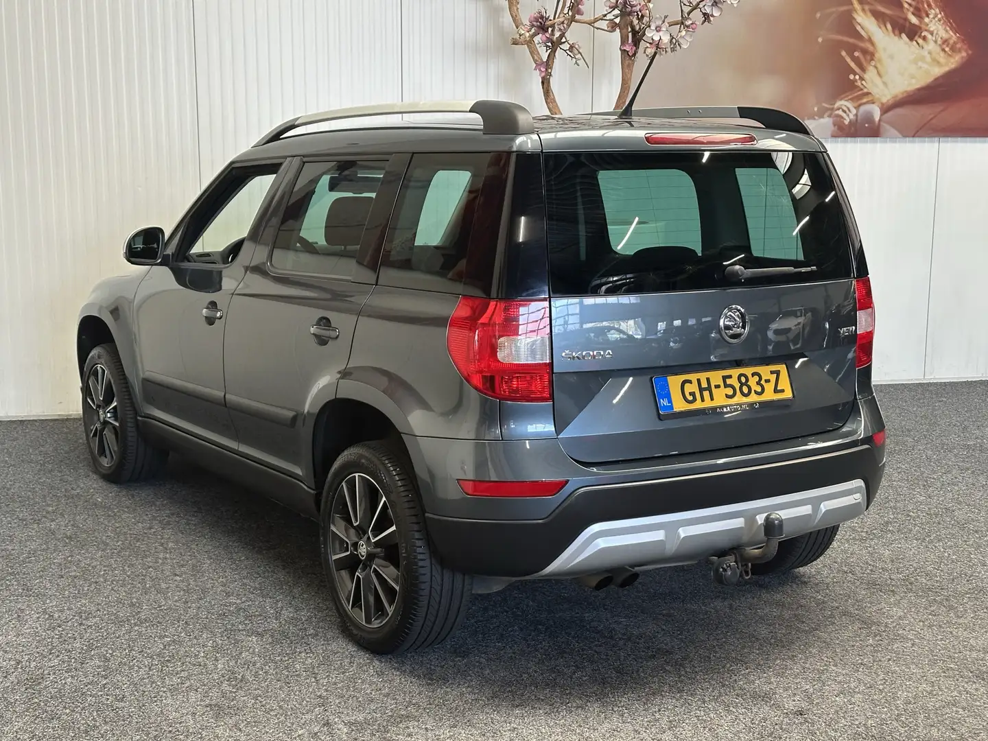 Skoda Yeti OUTDOOR 1.4 TSI GREENTECK AMBITION NAVIGATIE CRUIS Gris - 2
