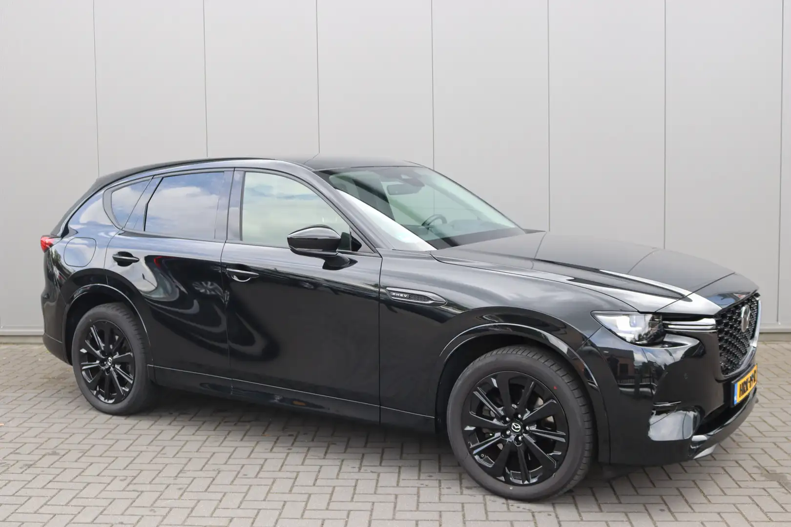 Mazda CX-60 2.5 e-SkyActiv PHEV Homura Trekhaak/Open-dak/Navig Чорний - 2