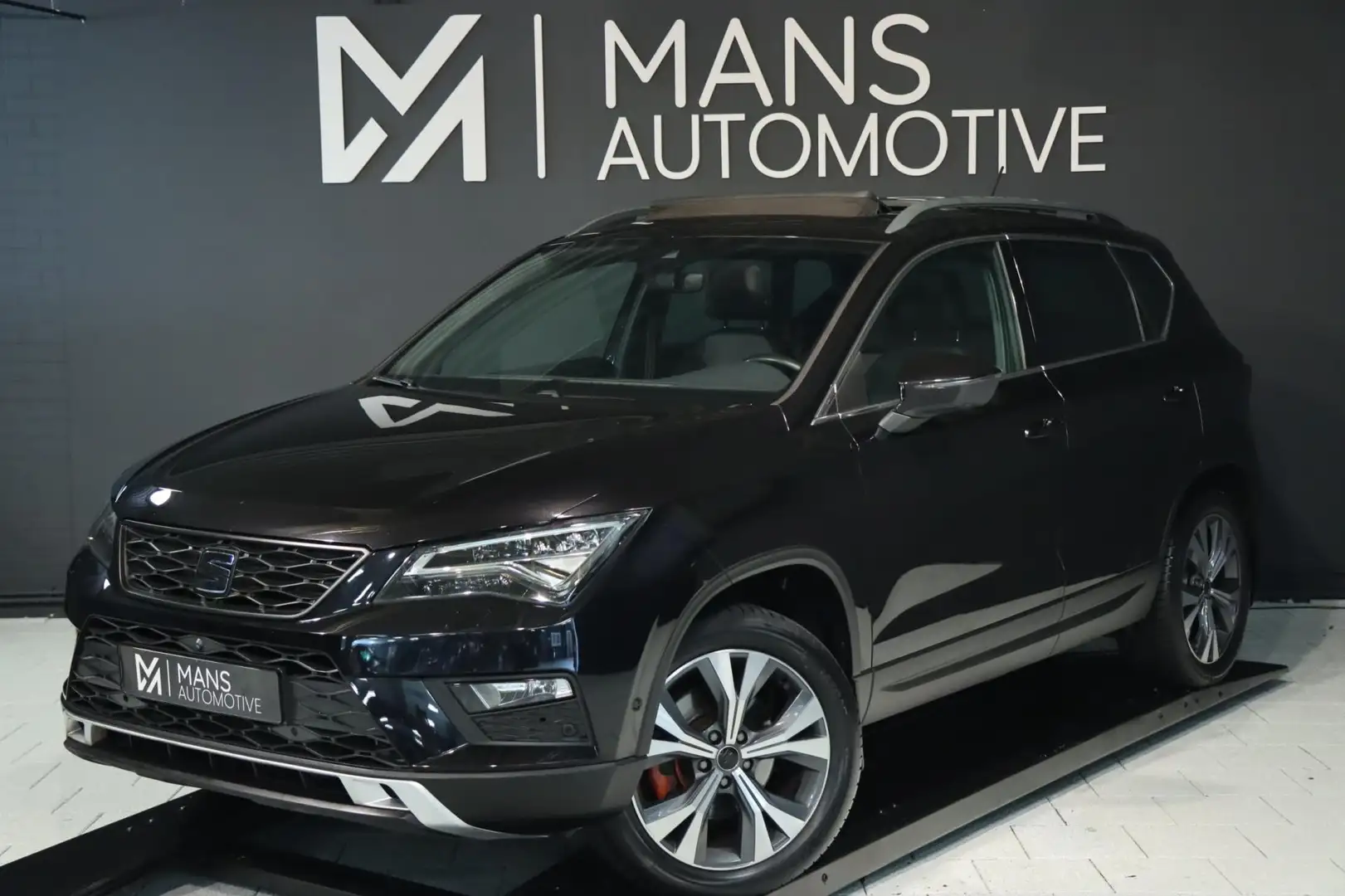 SEAT Ateca 1.4 EcoTSI Xcellence 4DRIVE / PANODAK / KEYLESS / Noir - 1