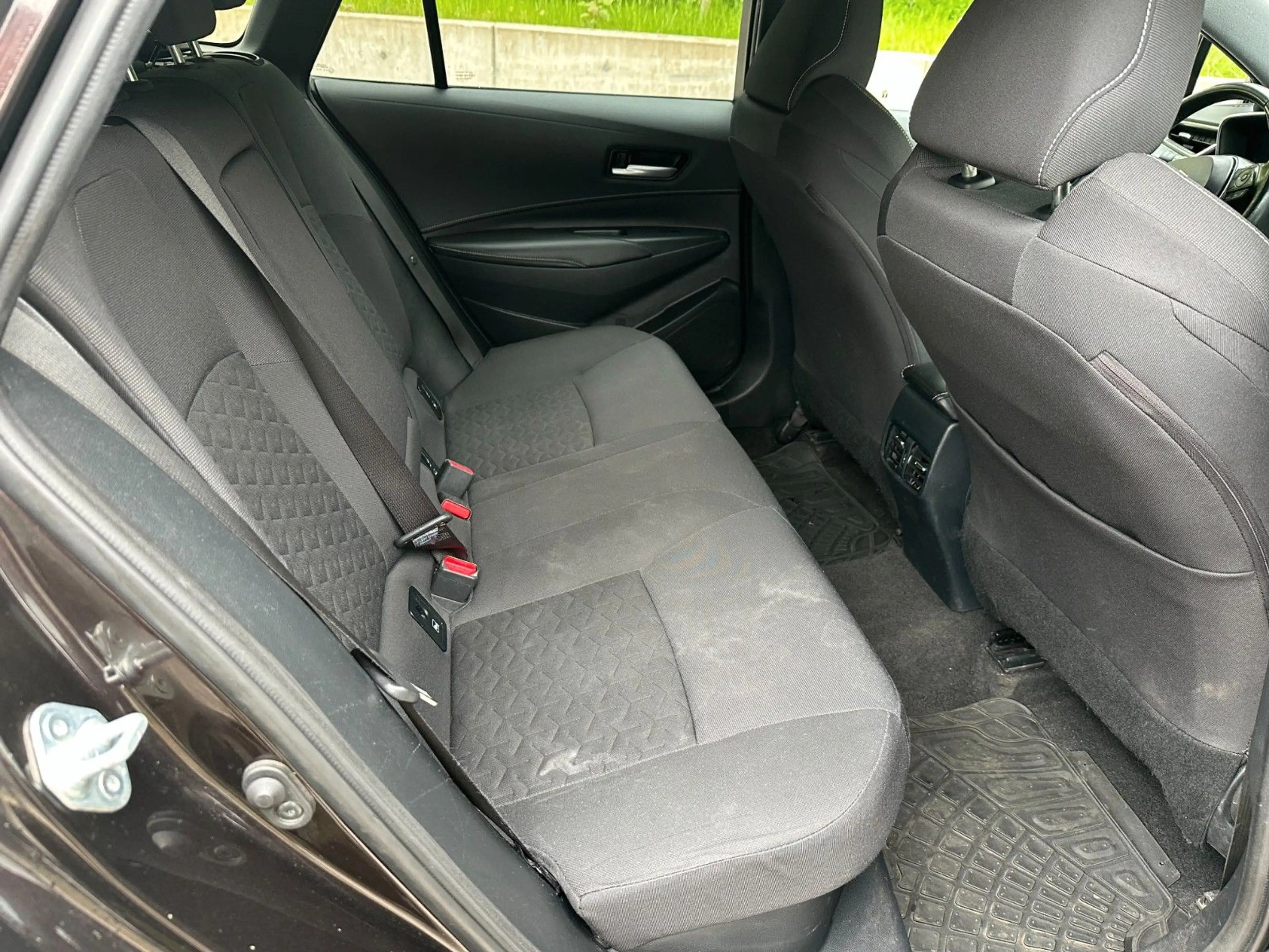 Suzuki Swace TouringSports Hybrid-Kamera-ACC-Folie-TAXI — photo 11