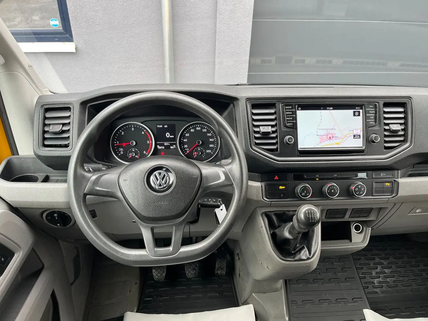 Volkswagen Crafter CRAFTER MIXTO PLUS KLIMA MASSAGE NAVI MASSAGE Orange - 2