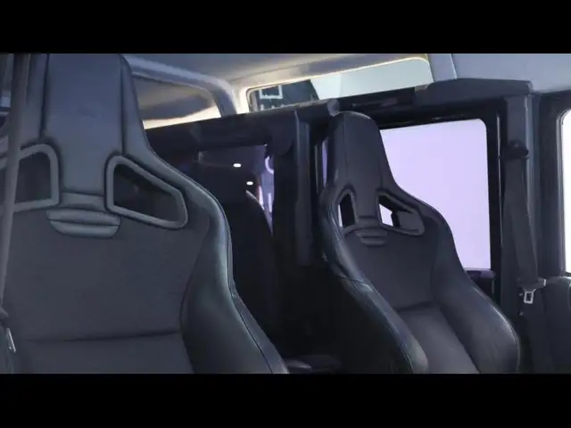 Land Rover Defender view 13
