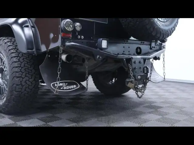 Land Rover Defender view 10