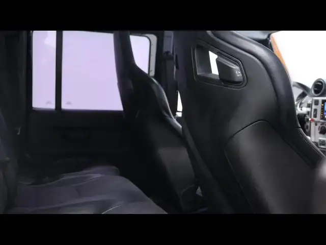 Land Rover Defender view 14