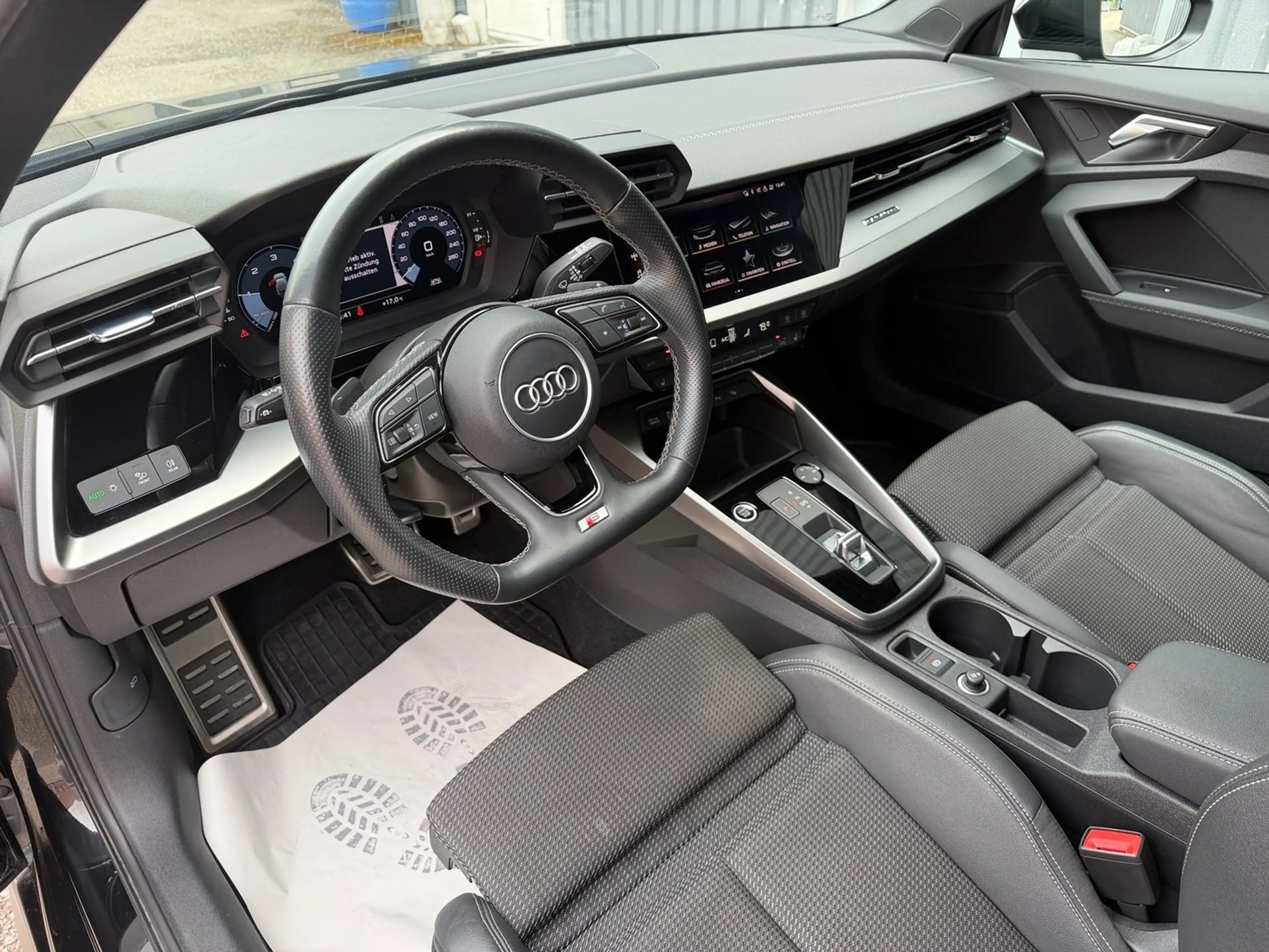 Audi A3 40 TDI quattro S line ext — photo 9