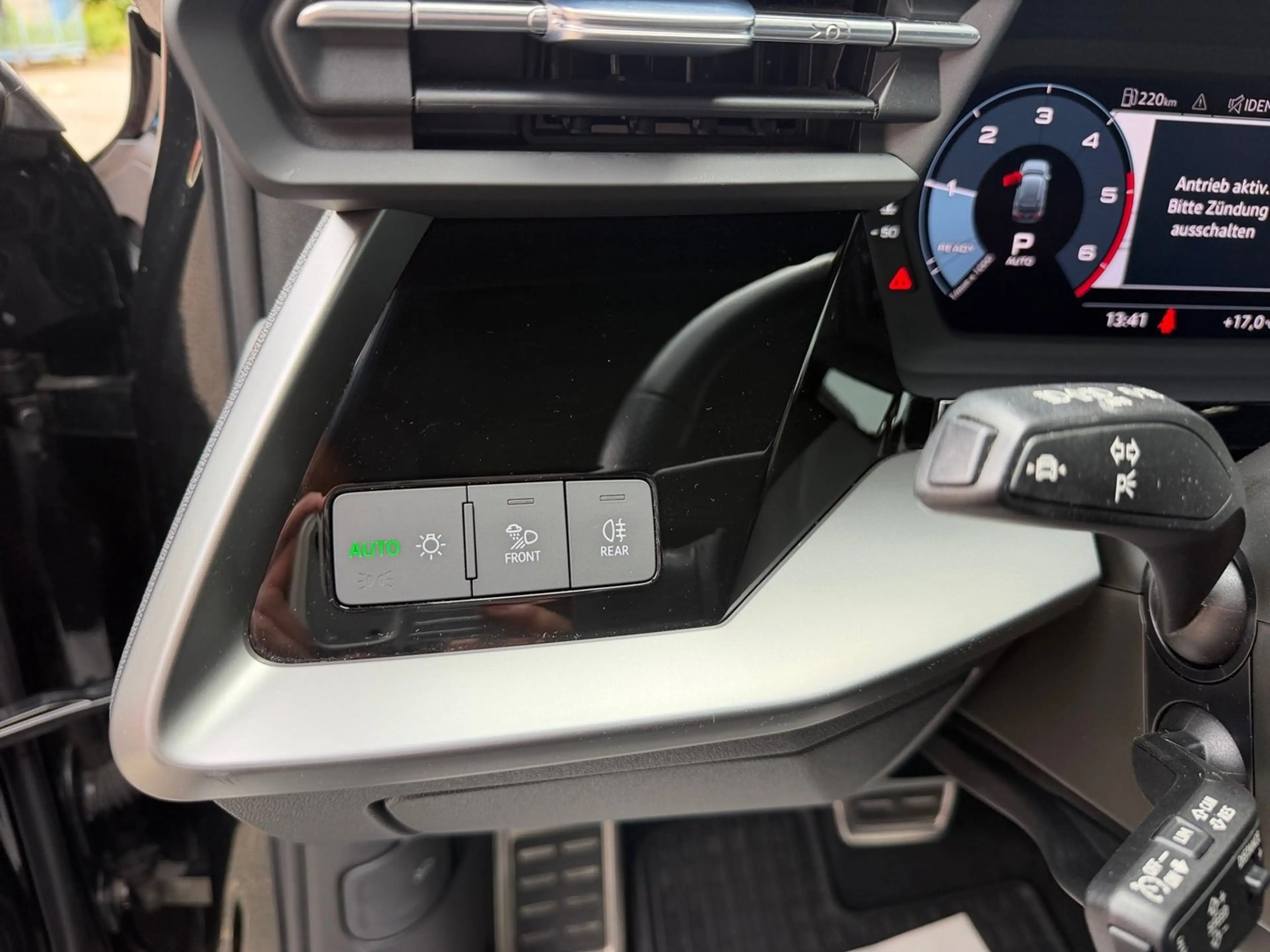 Audi A3 40 TDI quattro S line ext — photo 11
