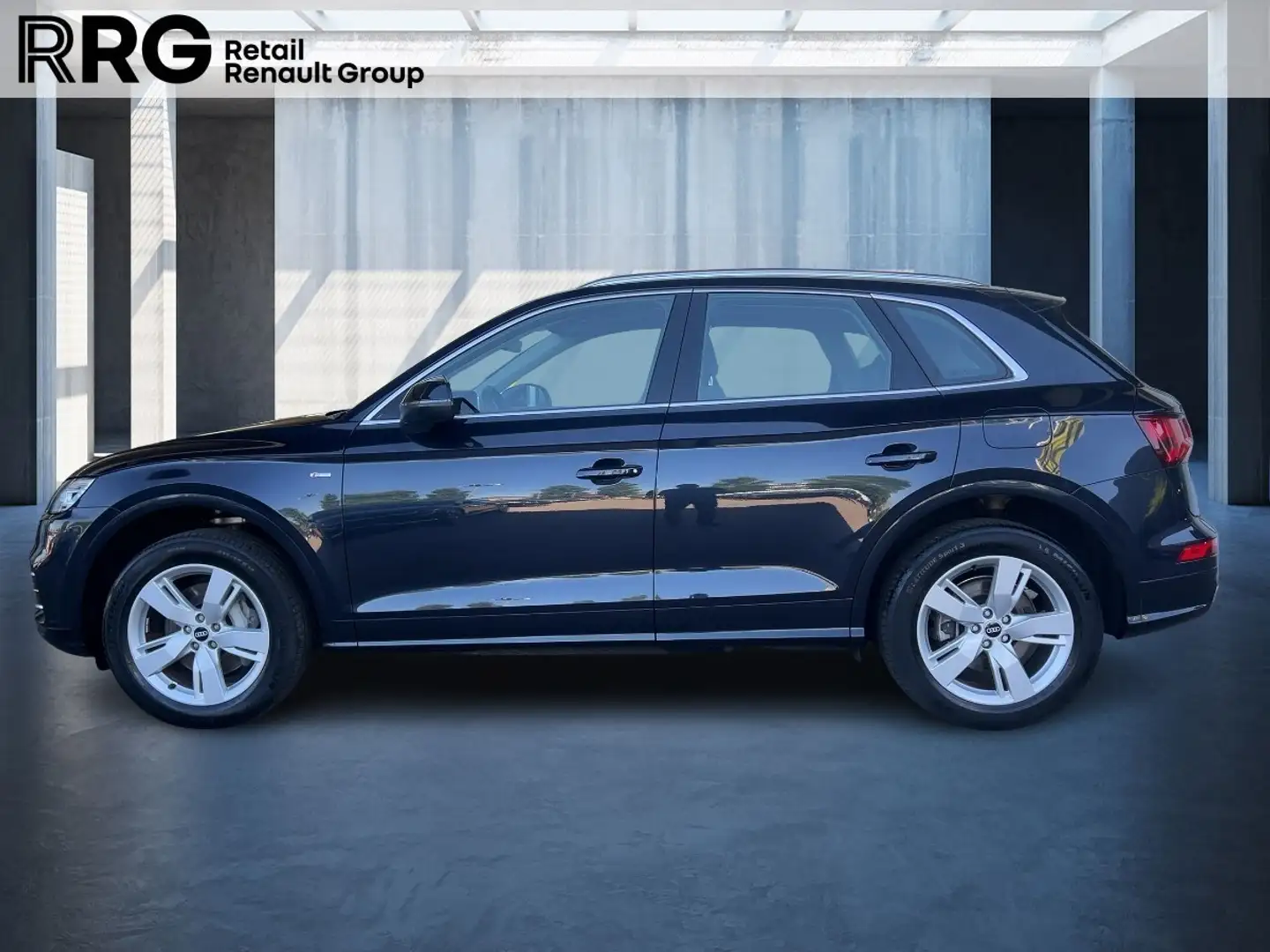 Audi Q5 50 2.0 TFSI e Hybrid quattro - Panorama Albastru - 2