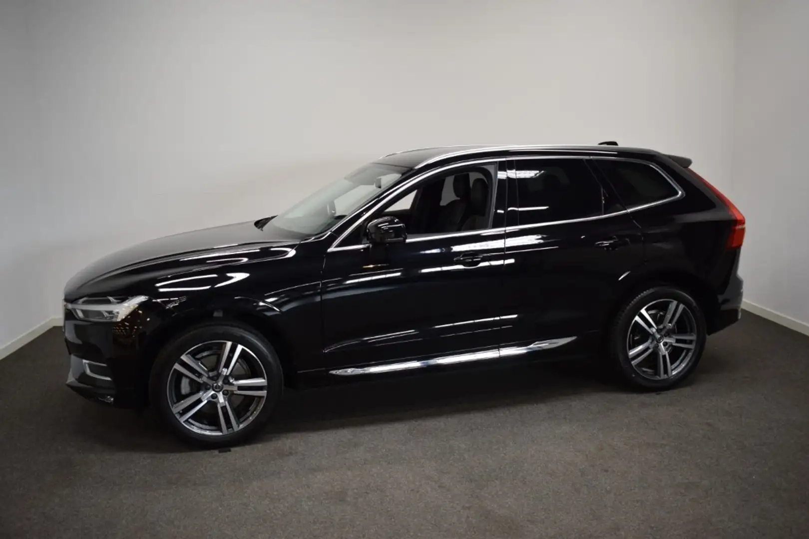 Volvo XC60 2.0 B5 250pk AUT8 Inscription Trekhaak 2300kg/ Mas Negro - 2
