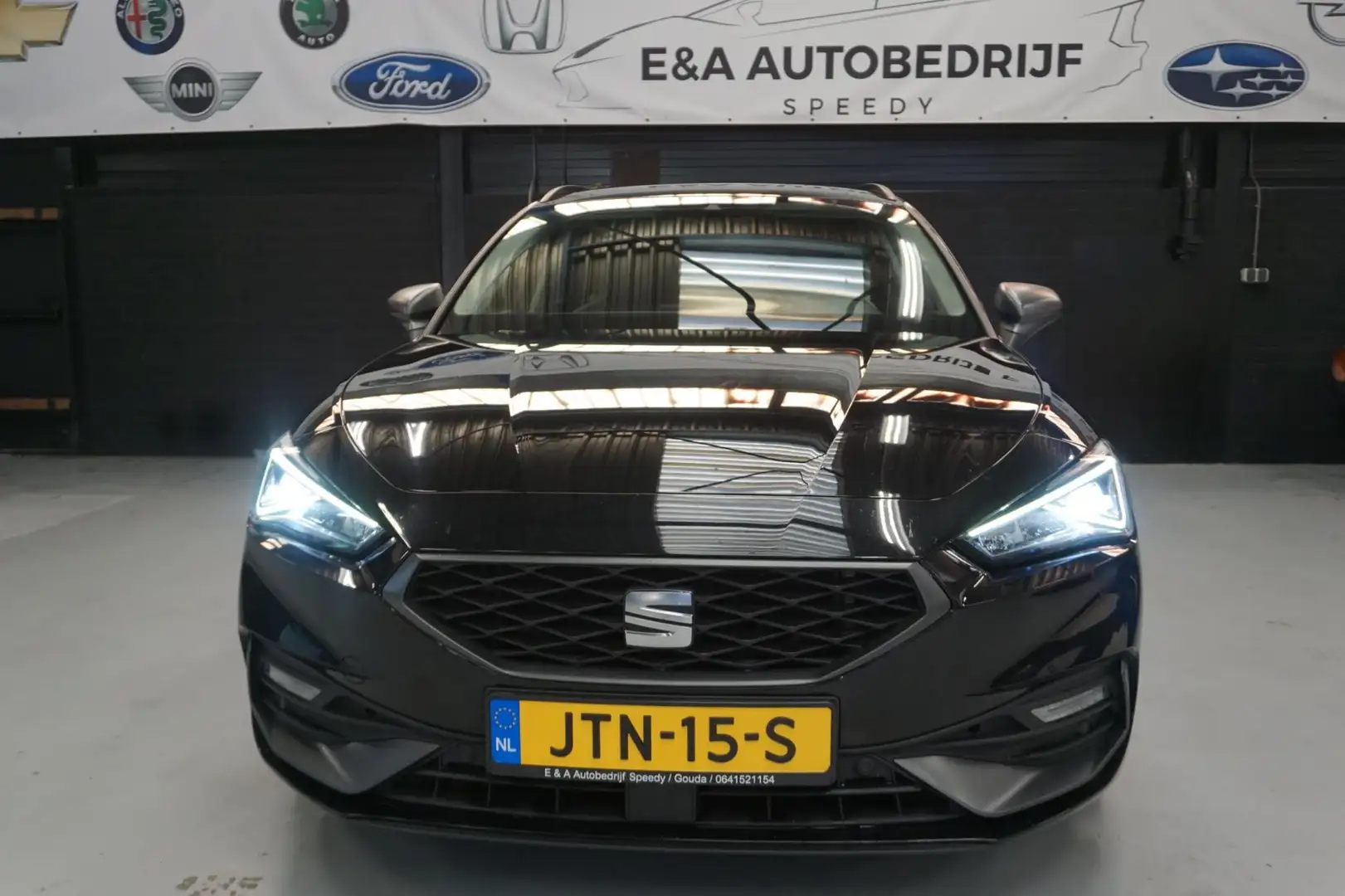 SEAT Leon e-Hybrid Sportstourer 1.4 TSI eHybrid PHEV FR Business Inte Schwarz - 2