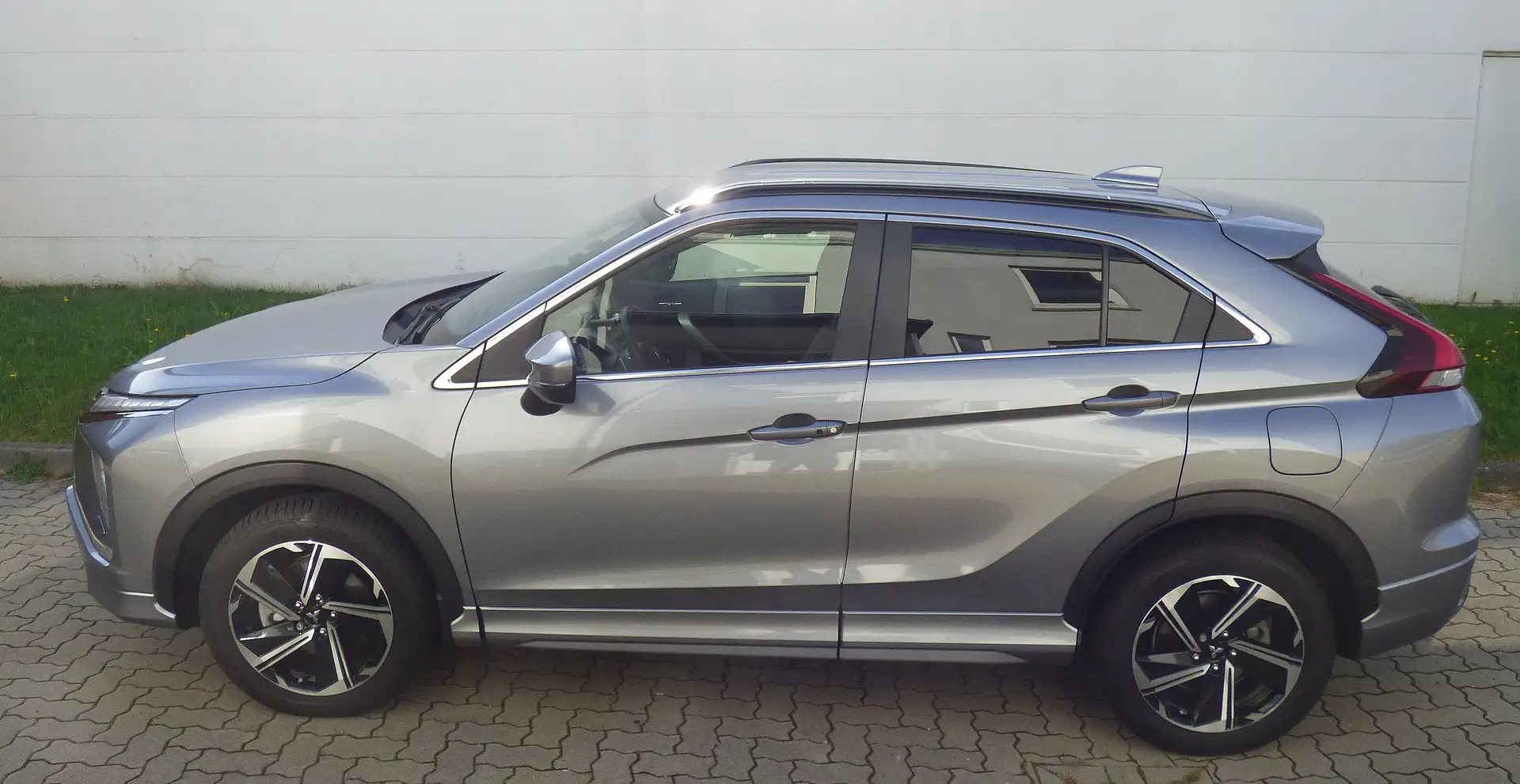 Mitsubishi Eclipse Cross Eclipse Cross Plug-In Hybrid 4WD Plus Select Gri - 2