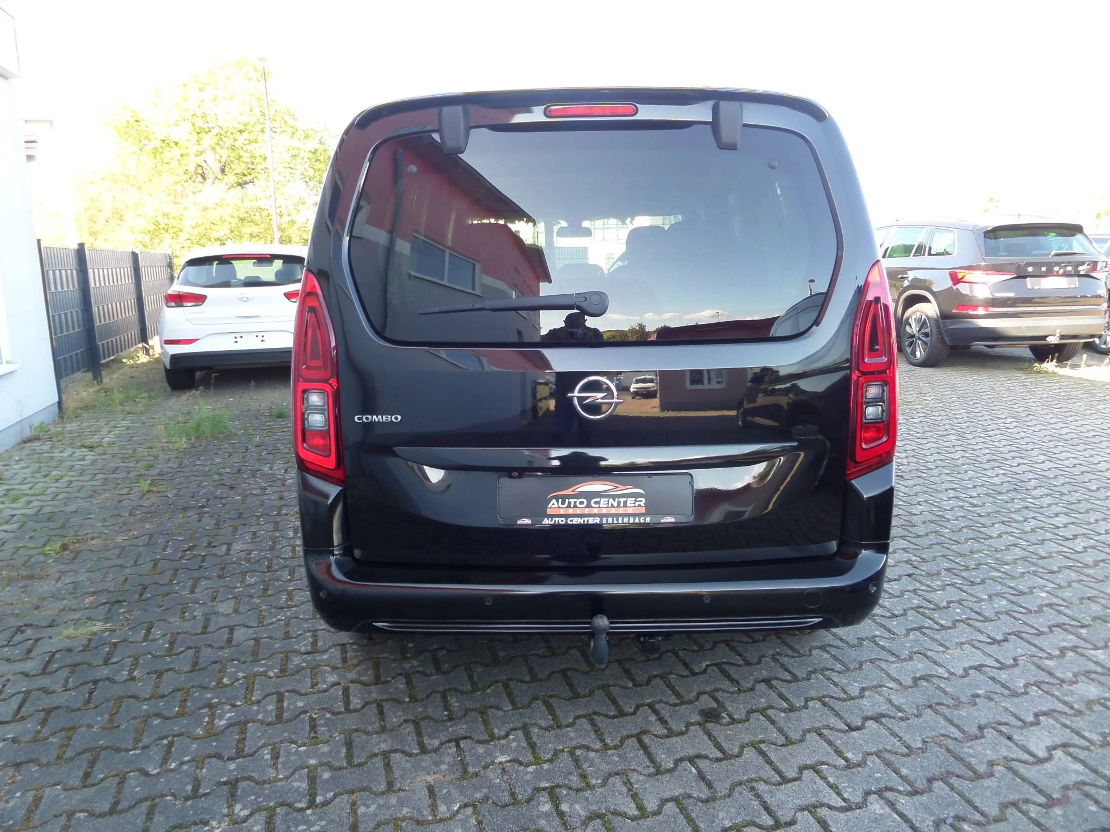 Opel Combo Life Elegance 1.5 D+7-Sitzer+AHK+Navi+Klima+Tempo+Cam+PDC+SpurA+1.Hand — photo 4