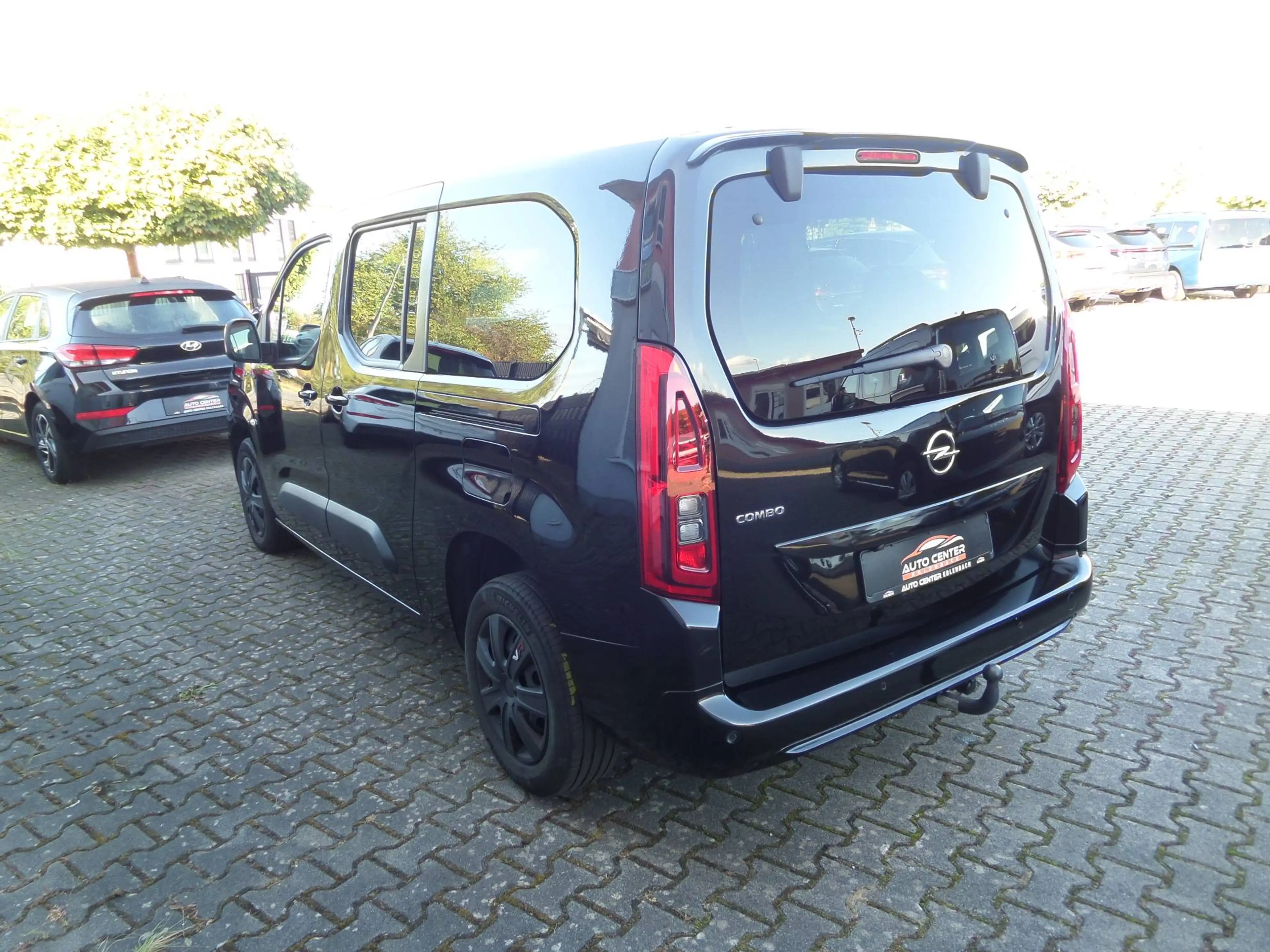 Opel Combo Life Elegance 1.5 D+7-Sitzer+AHK+Navi+Klima+Tempo+Cam+PDC+SpurA+1.Hand — photo 3